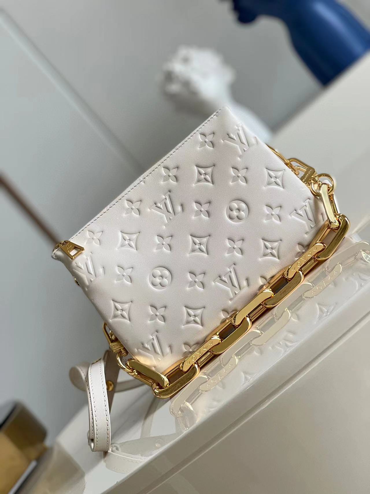 1V M20770 Coussin BB 21x16x7cm
