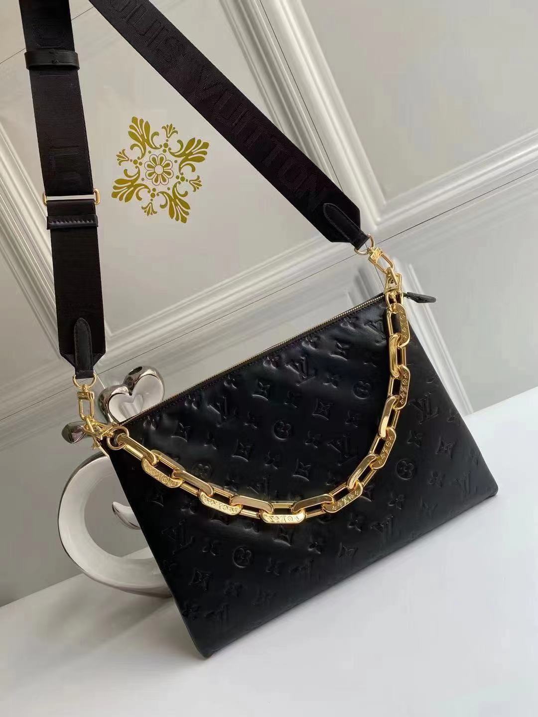 1V M57783 Coussin MM 34*24*12CM