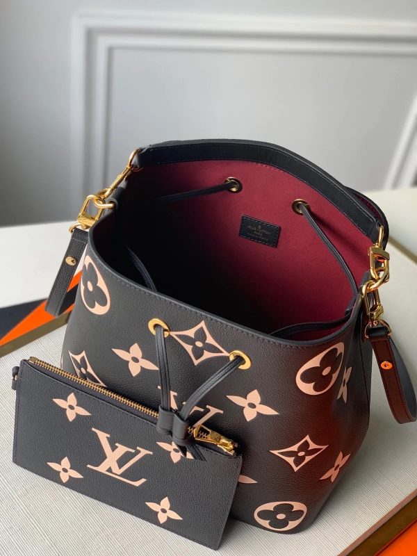 1v M45497 NEONOE MM 26.0*26.0*17.5cm