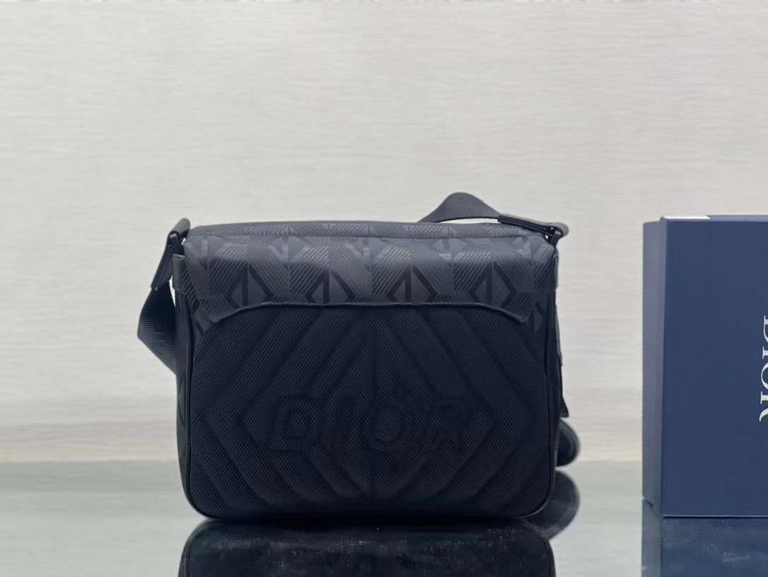 D10R 1ESME061YIH 31x21x8 CM