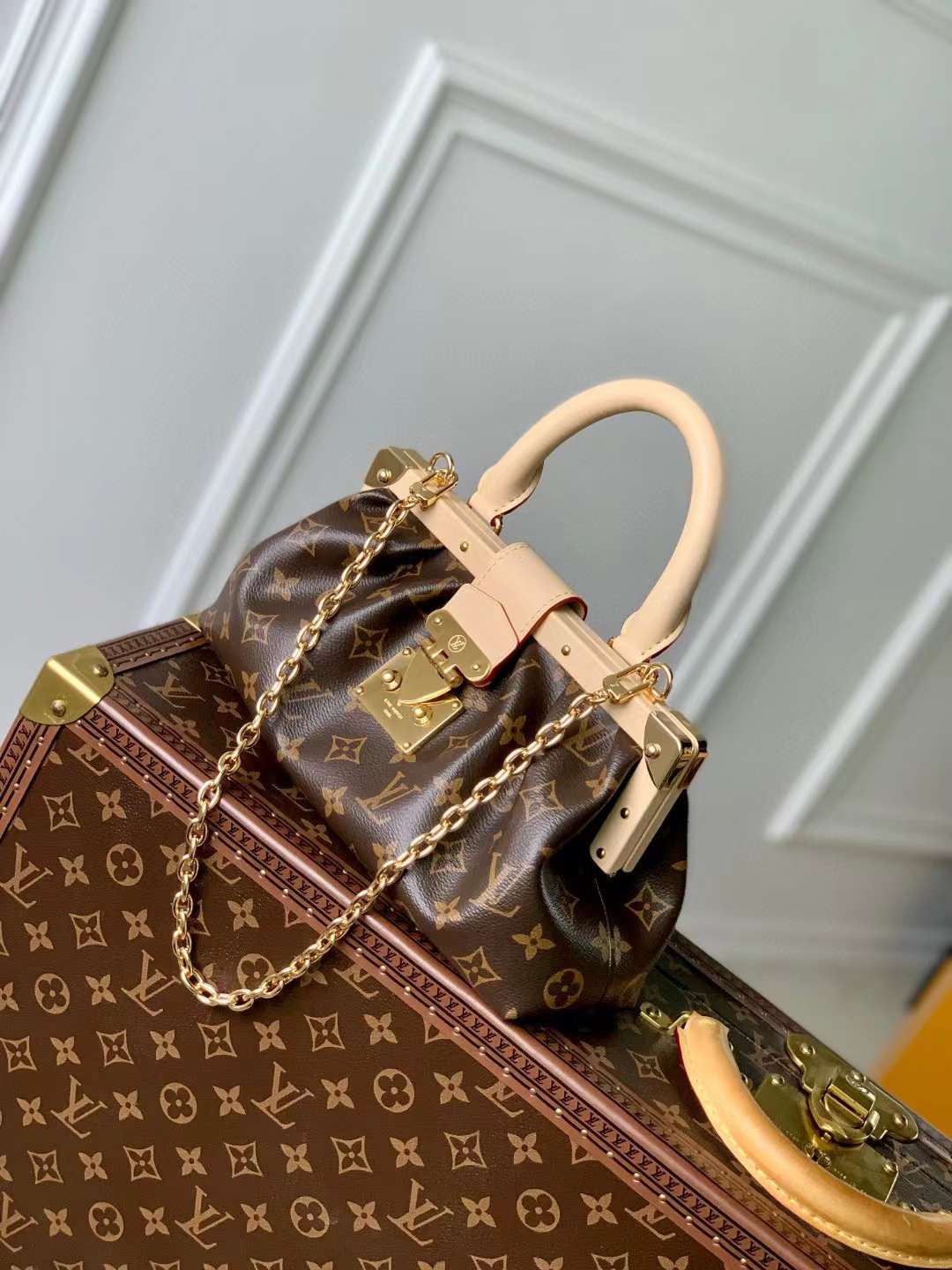 1V M46544 Monogram Clutch 28x14x10CM