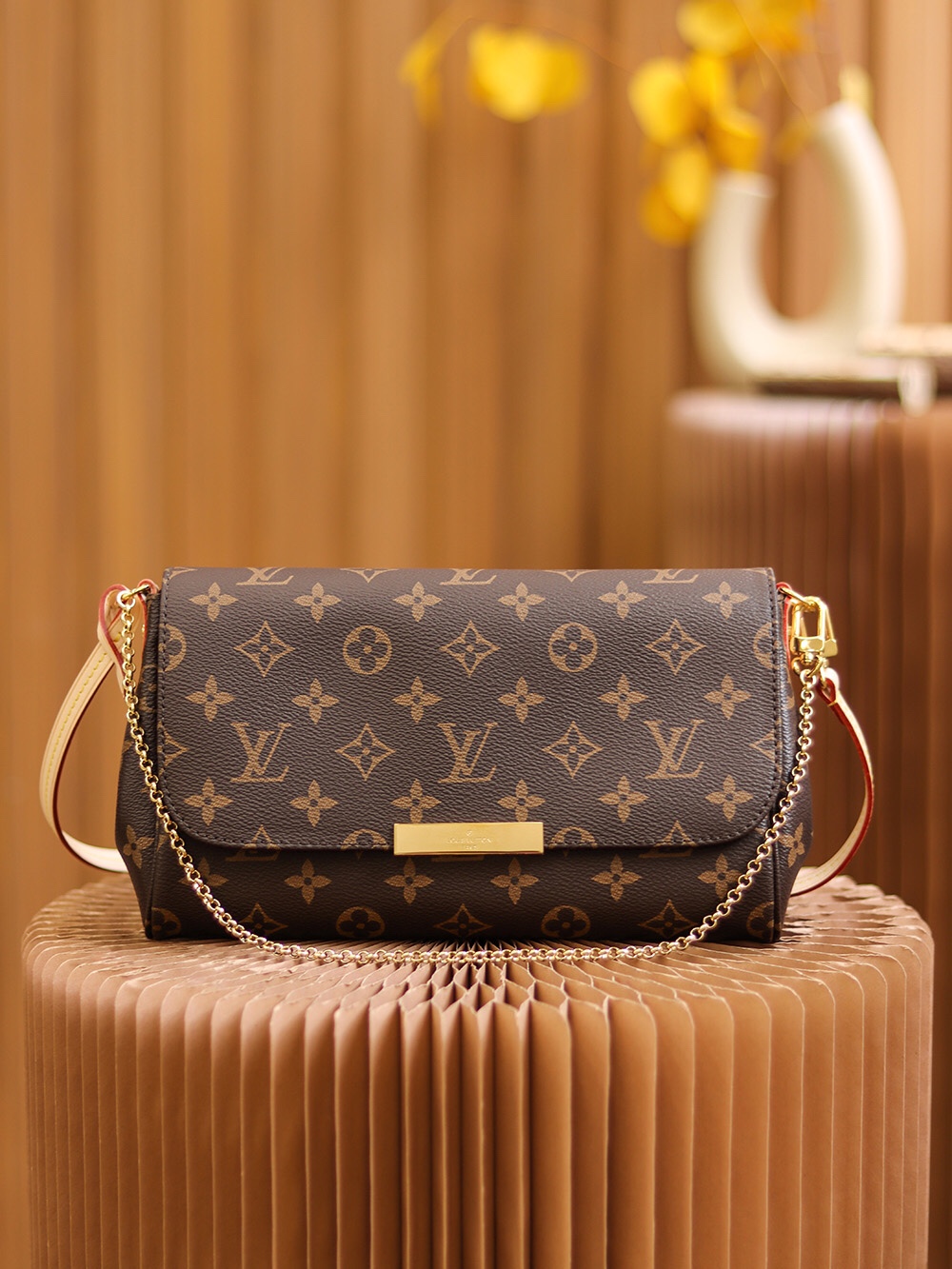 1V MM Monogram Crossbody Bag M40718 26*15*4cm