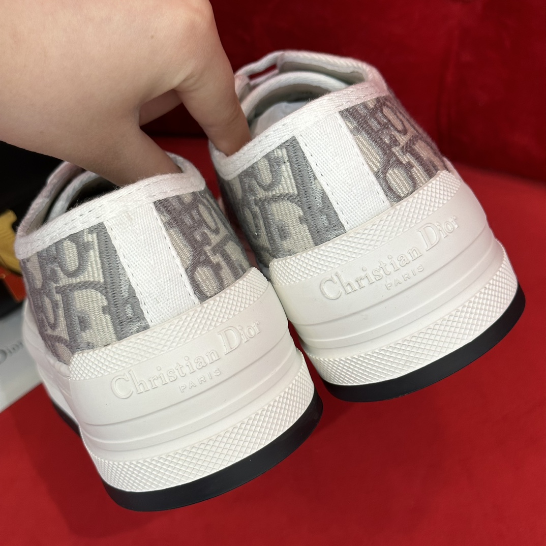 D10R sneaker 2023051201