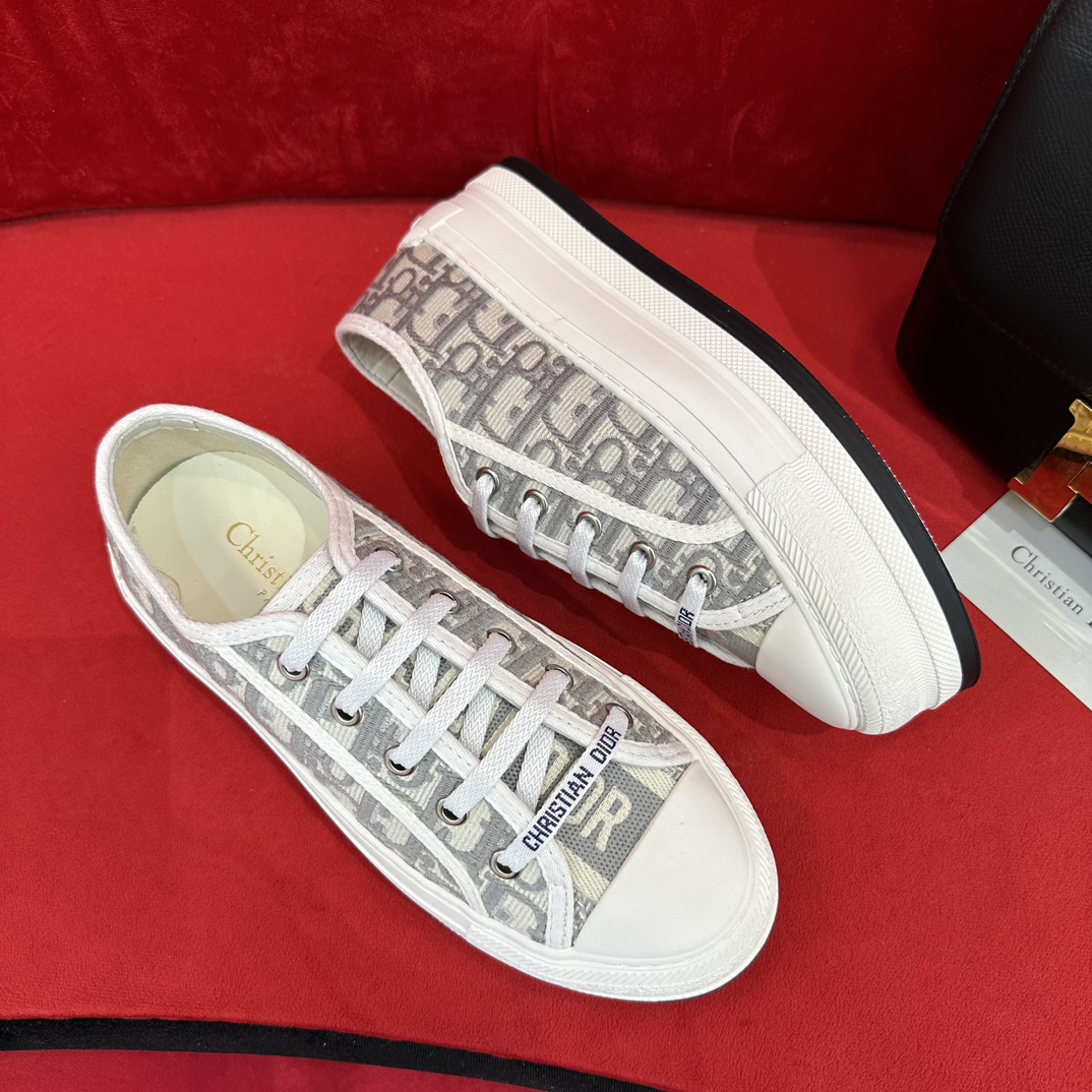 D10R sneaker 2023051201