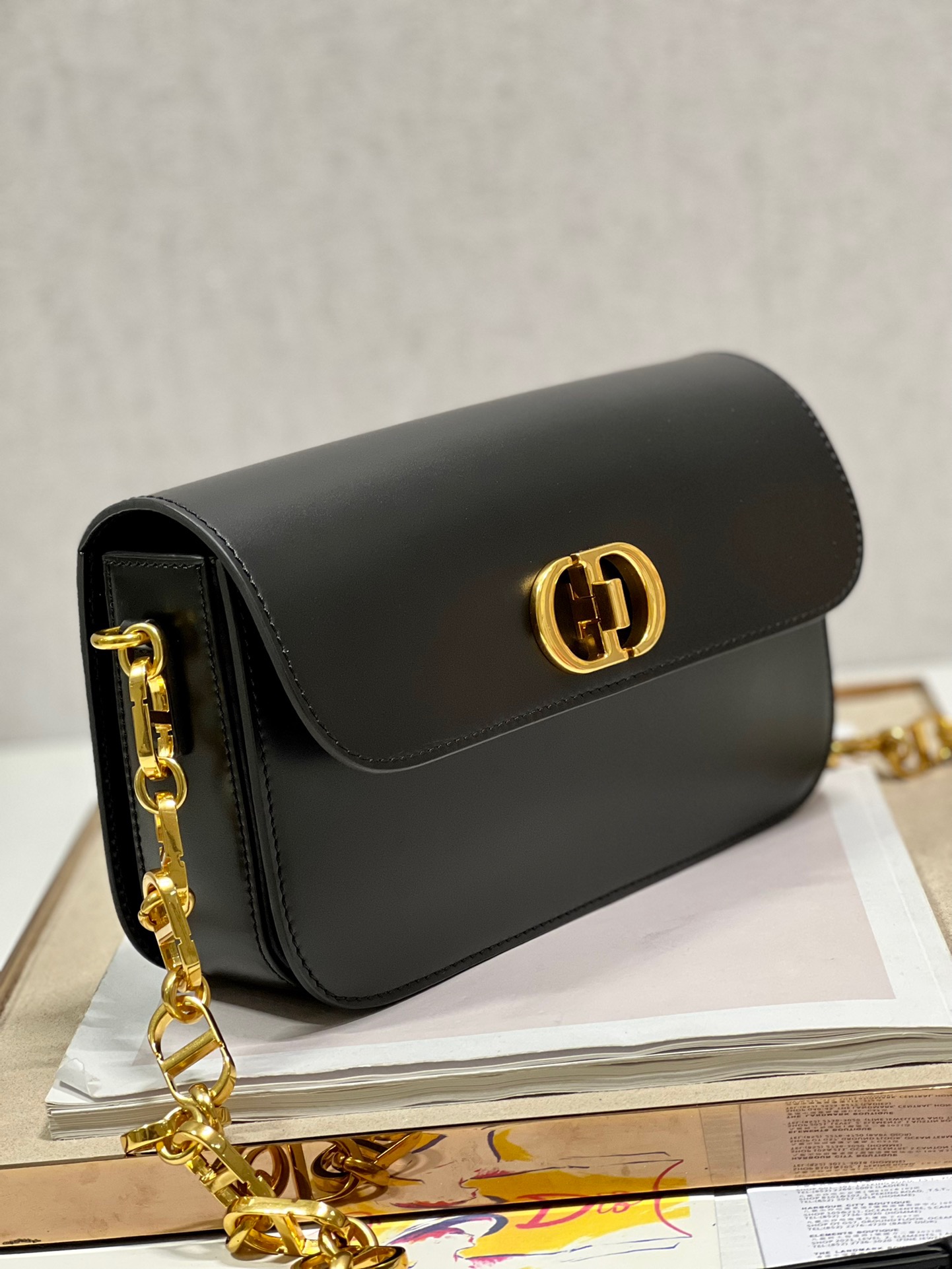 D10R bag 2023051802 22.5x12.5x6.5 cm