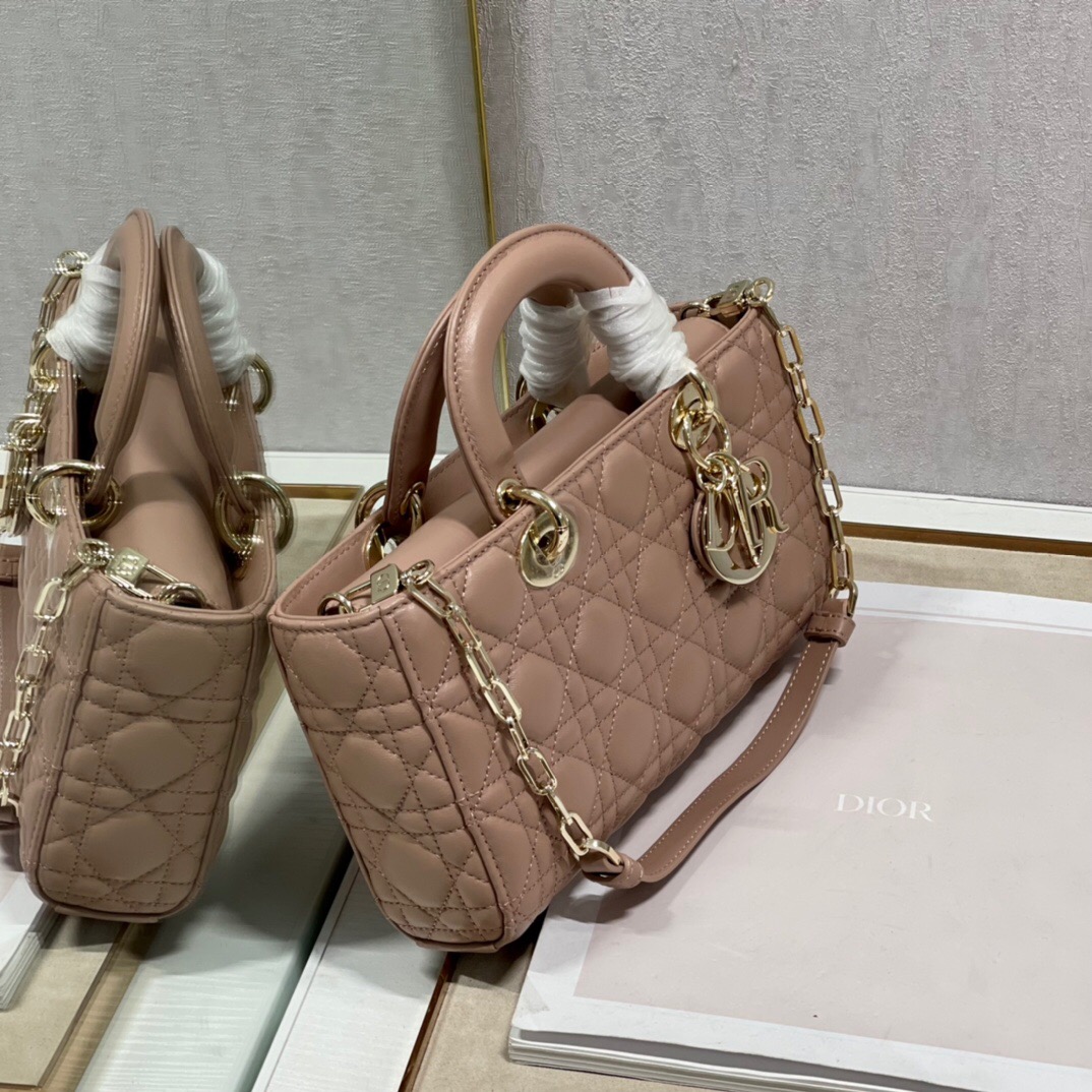 D10R Lady 26CM 2023052201