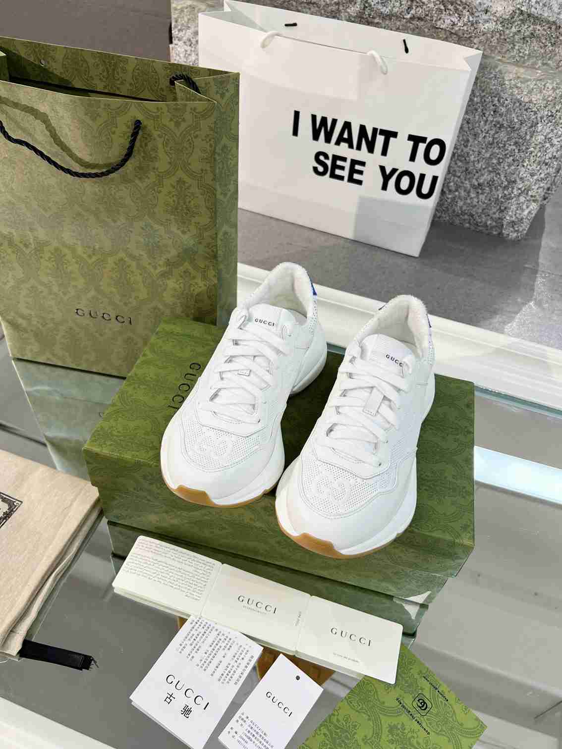 Gvcci sneakers 2023052401