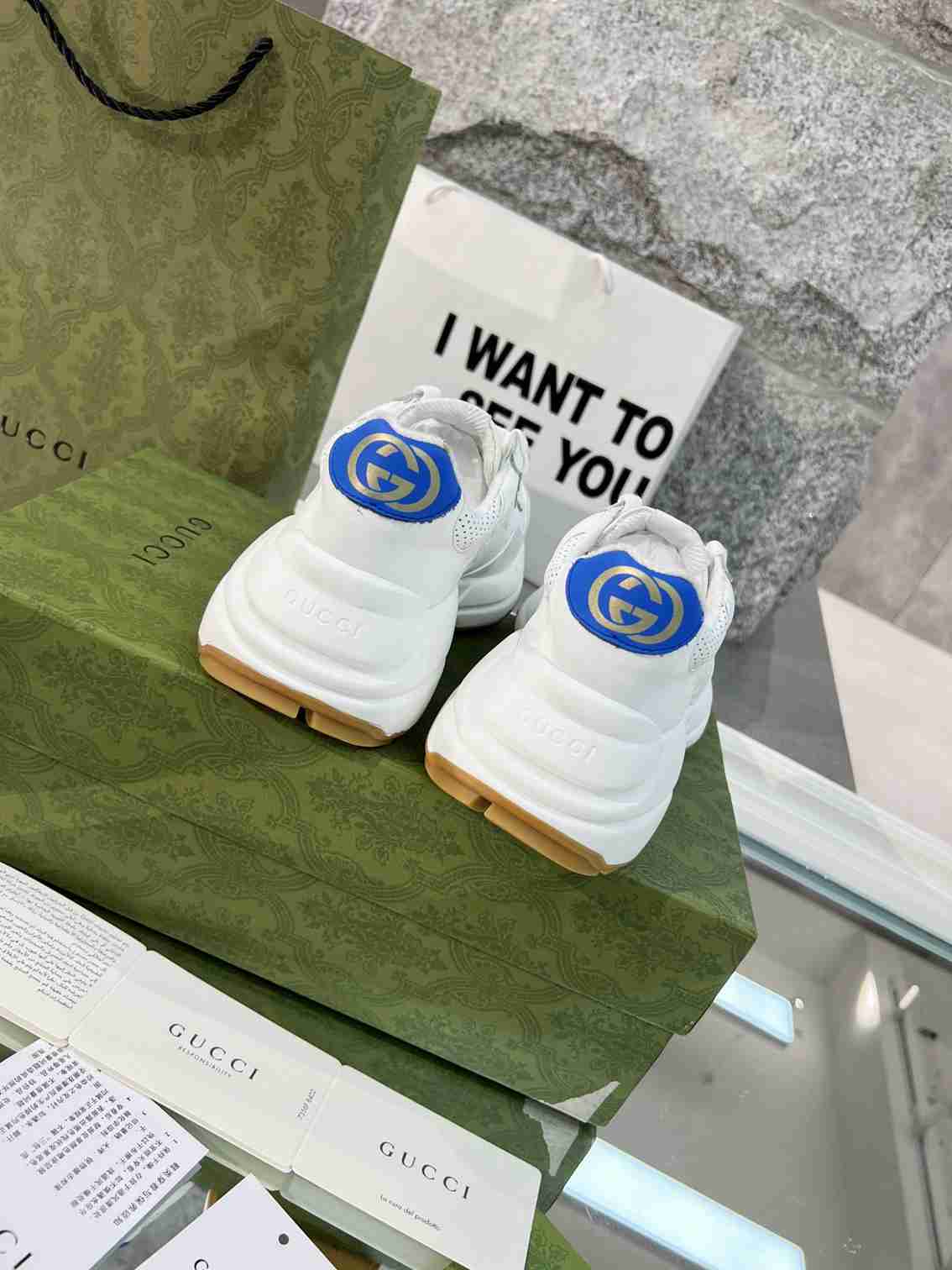 Gvcci sneakers 2023052401