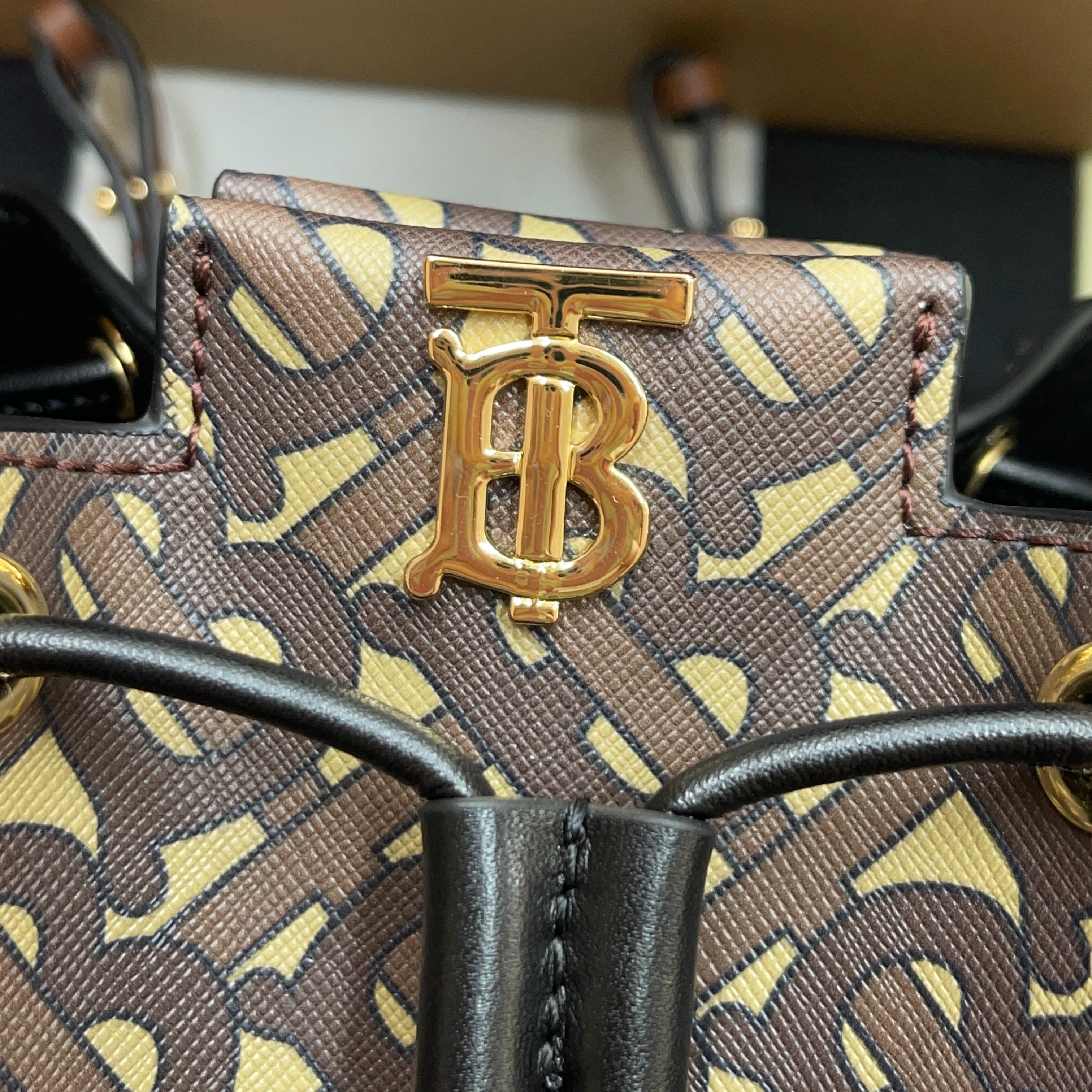 Bvrberry bag 2023052501