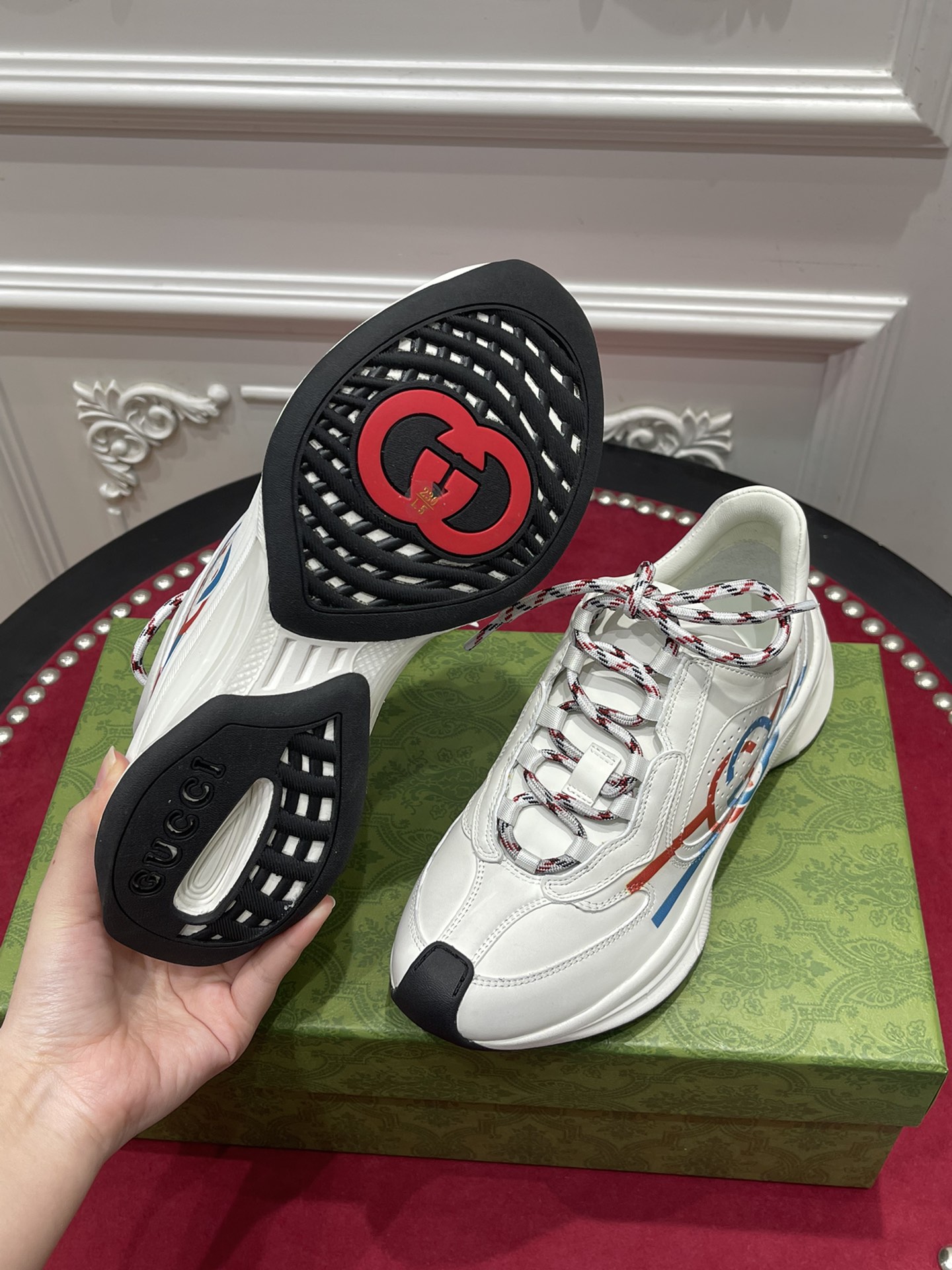 Gvcci sneakers 2023061301
