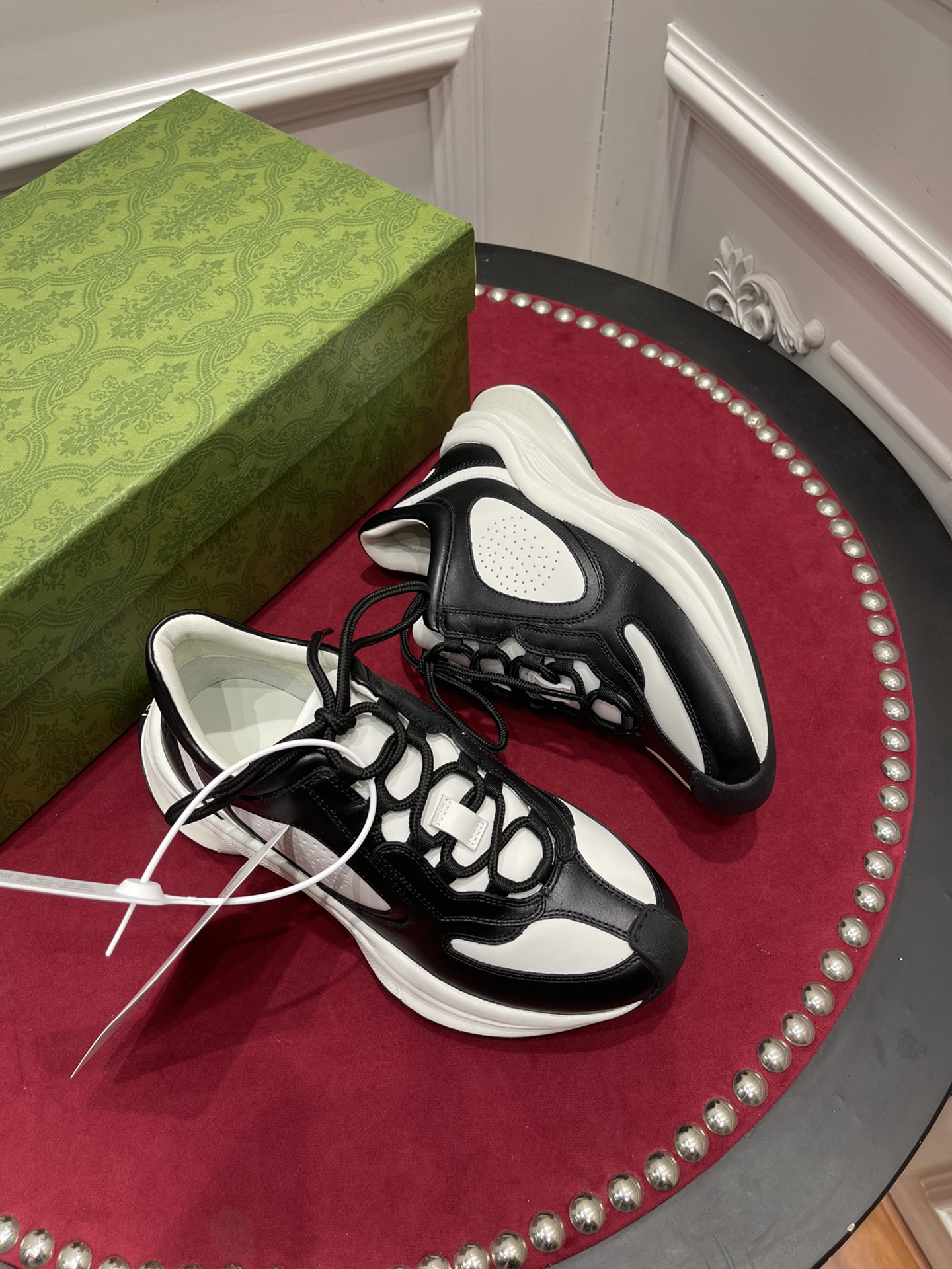 Gvcci sneakers 2023061303