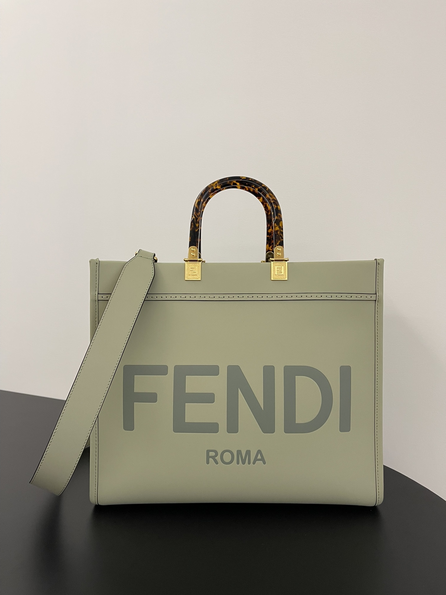 F**di tote bag mm size  35*17*31cm