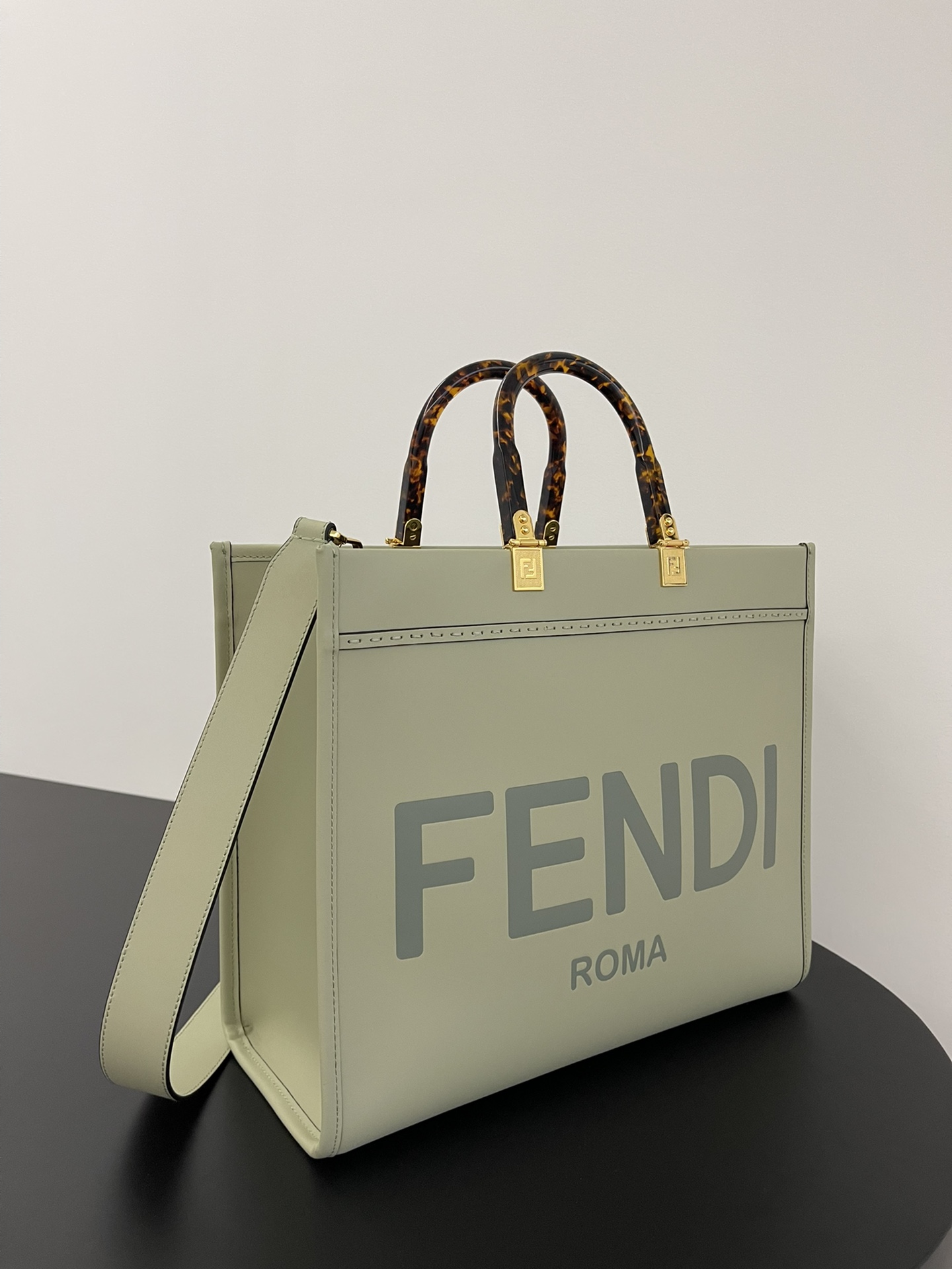 F**di tote bag mm size  35*17*31cm