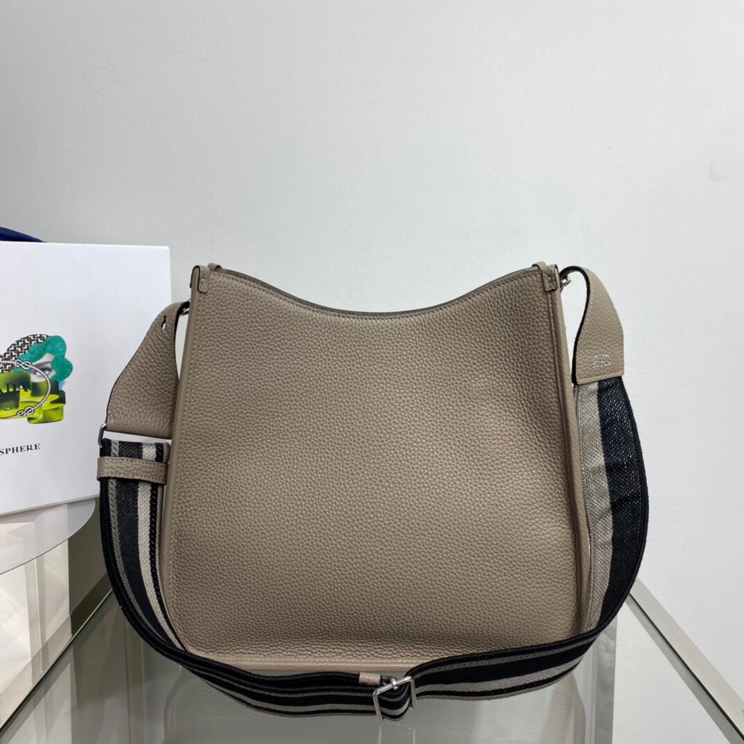 PraOa 1BC073 bag 30*28*12cm 2023061601