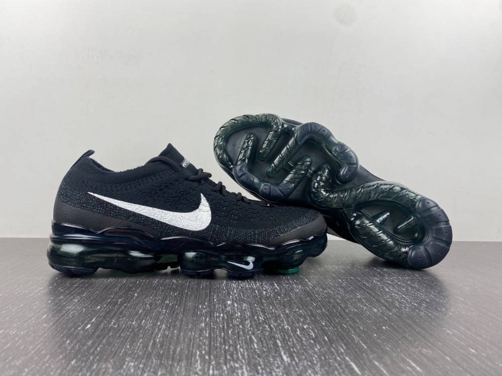 Air VaporMax 2023 Flyknit Black Sail