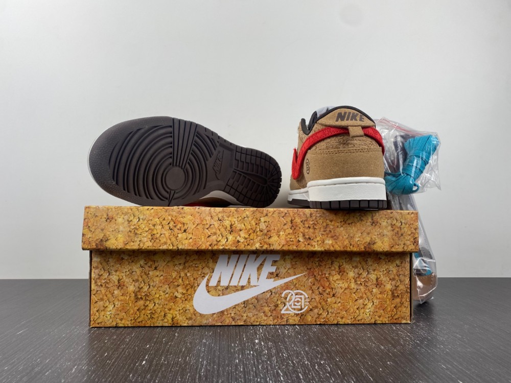 CLOT x Dunk Low SP Cork FN0317-121