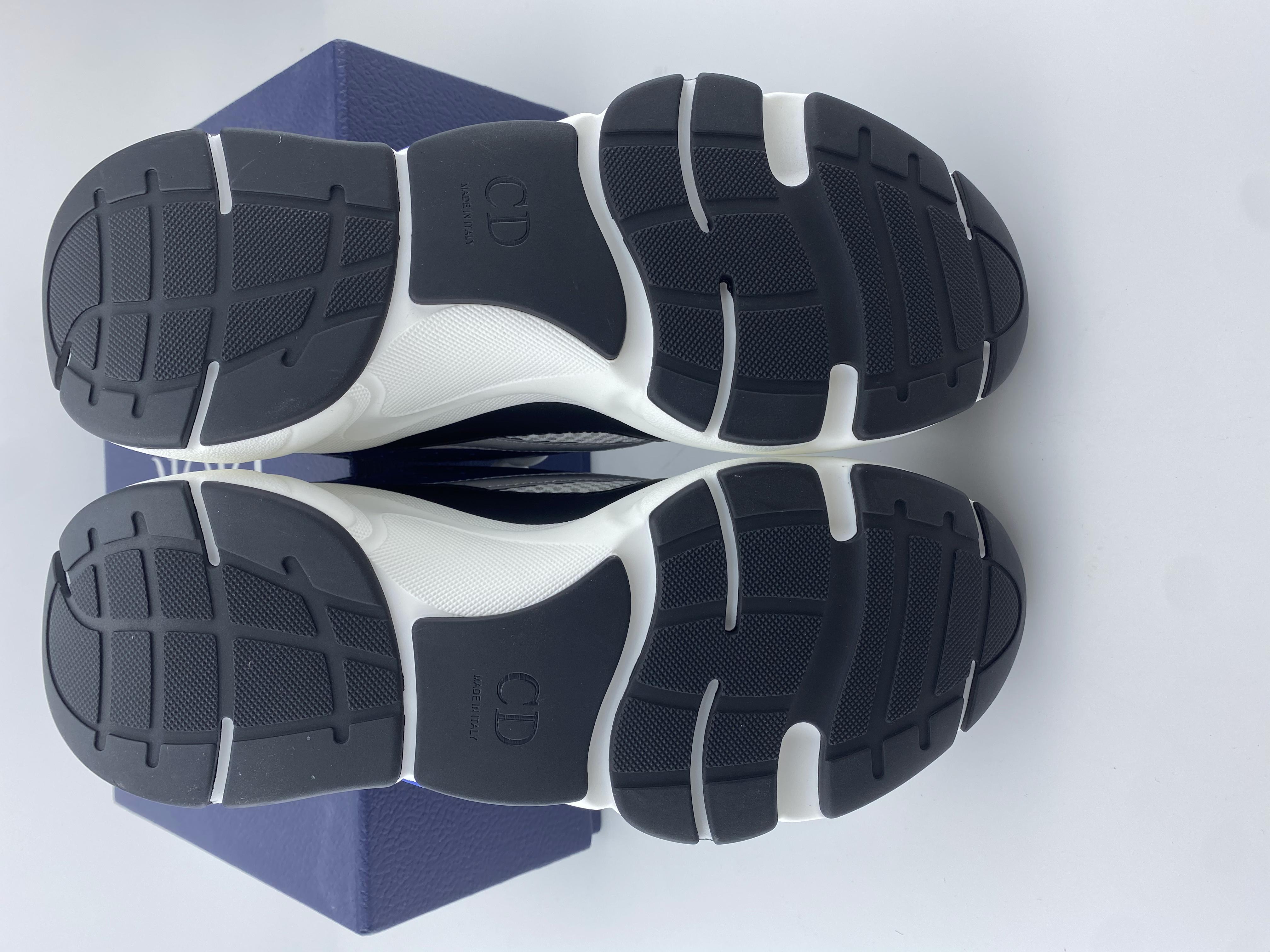 D10r B22 sneaker 2023072105