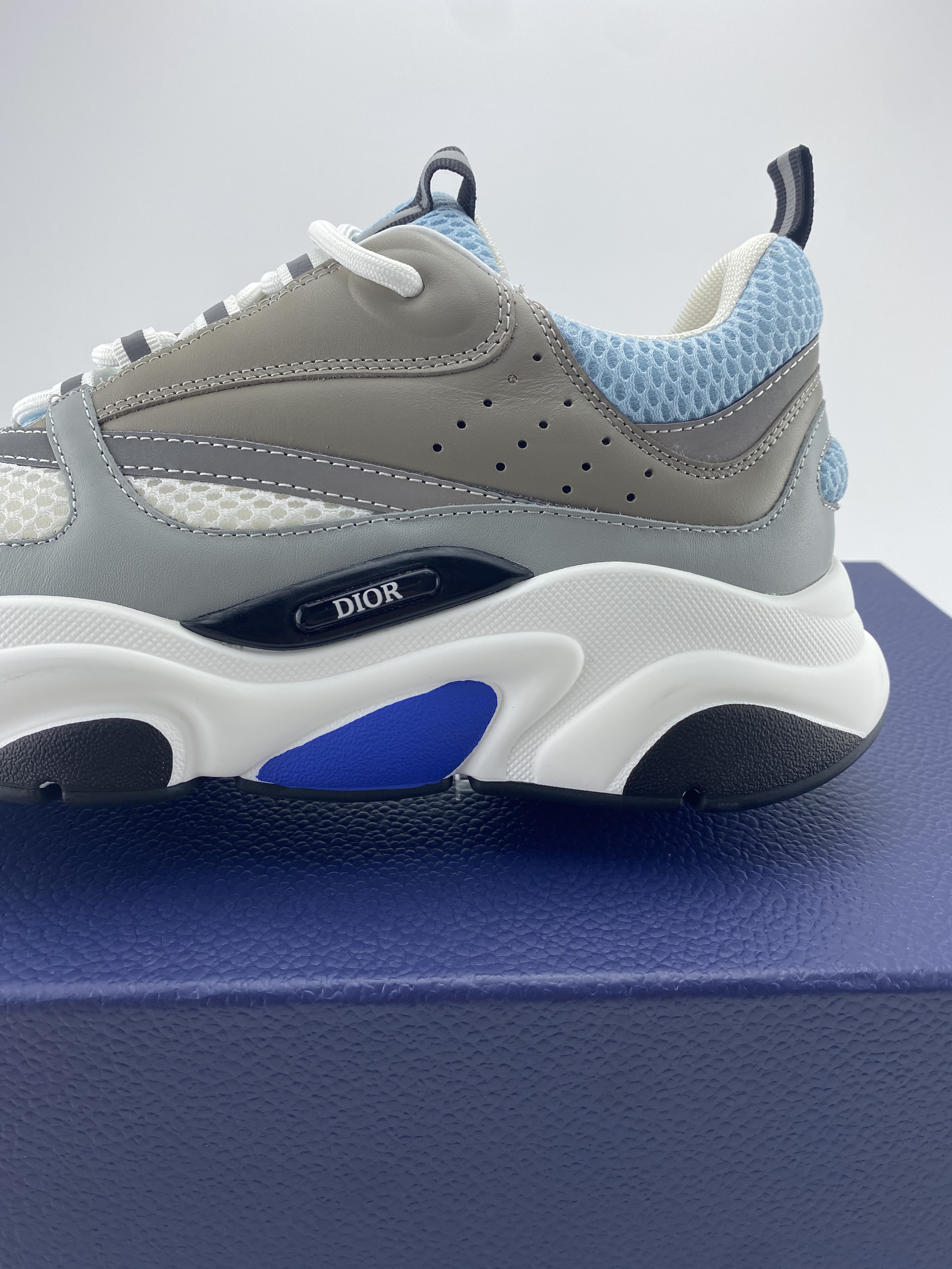 D10r B22 sneaker 2023072110