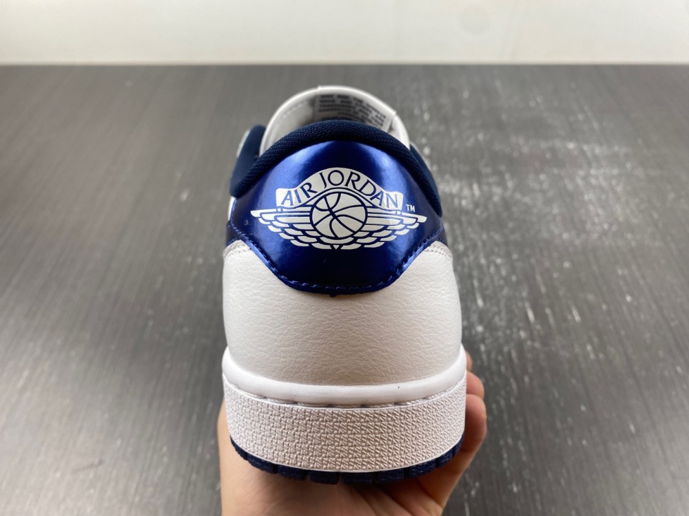 Air Jordan 1 Low Retro OG Midnight Navy 705329-106
