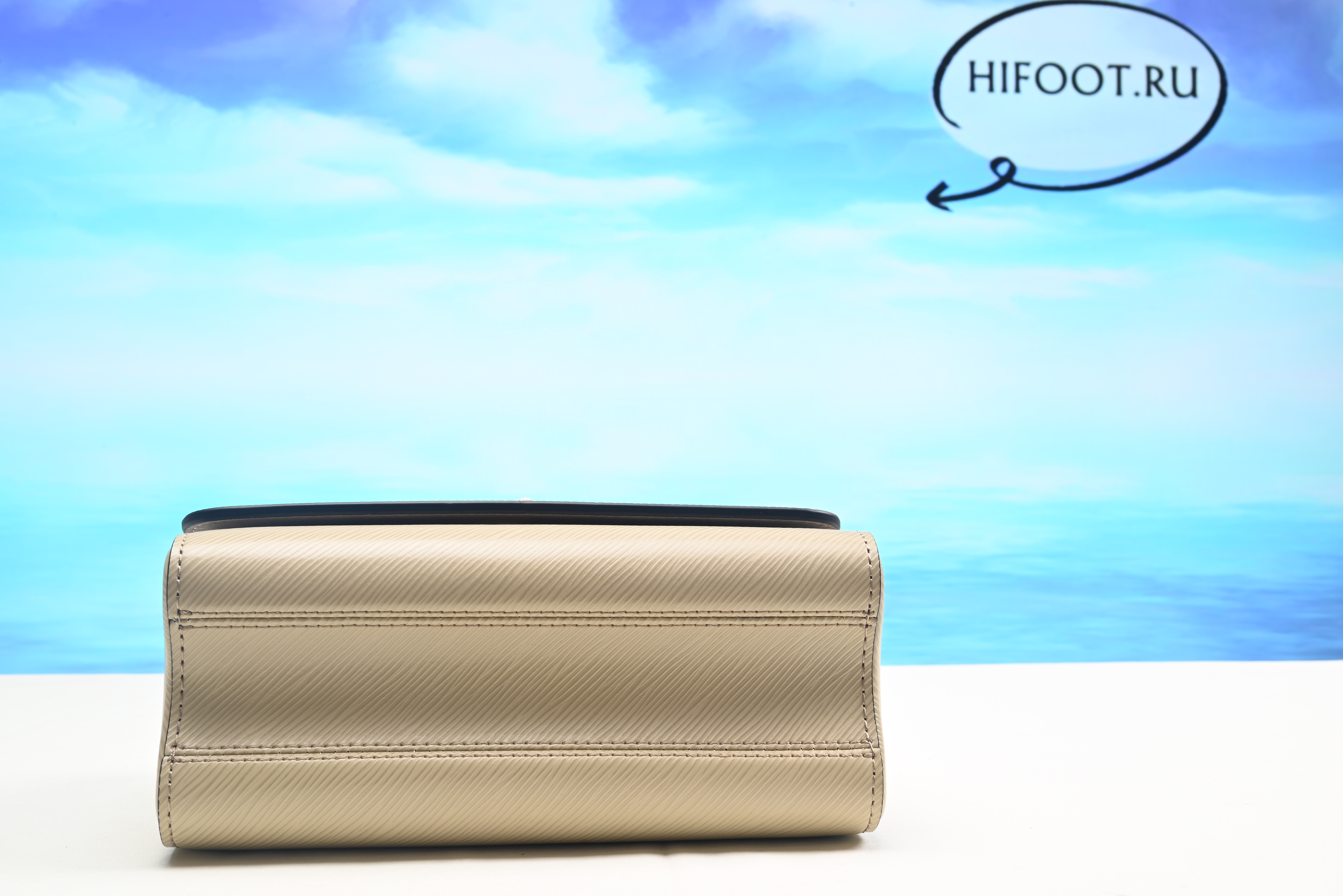 1V Twist bag small  19*15*9CM