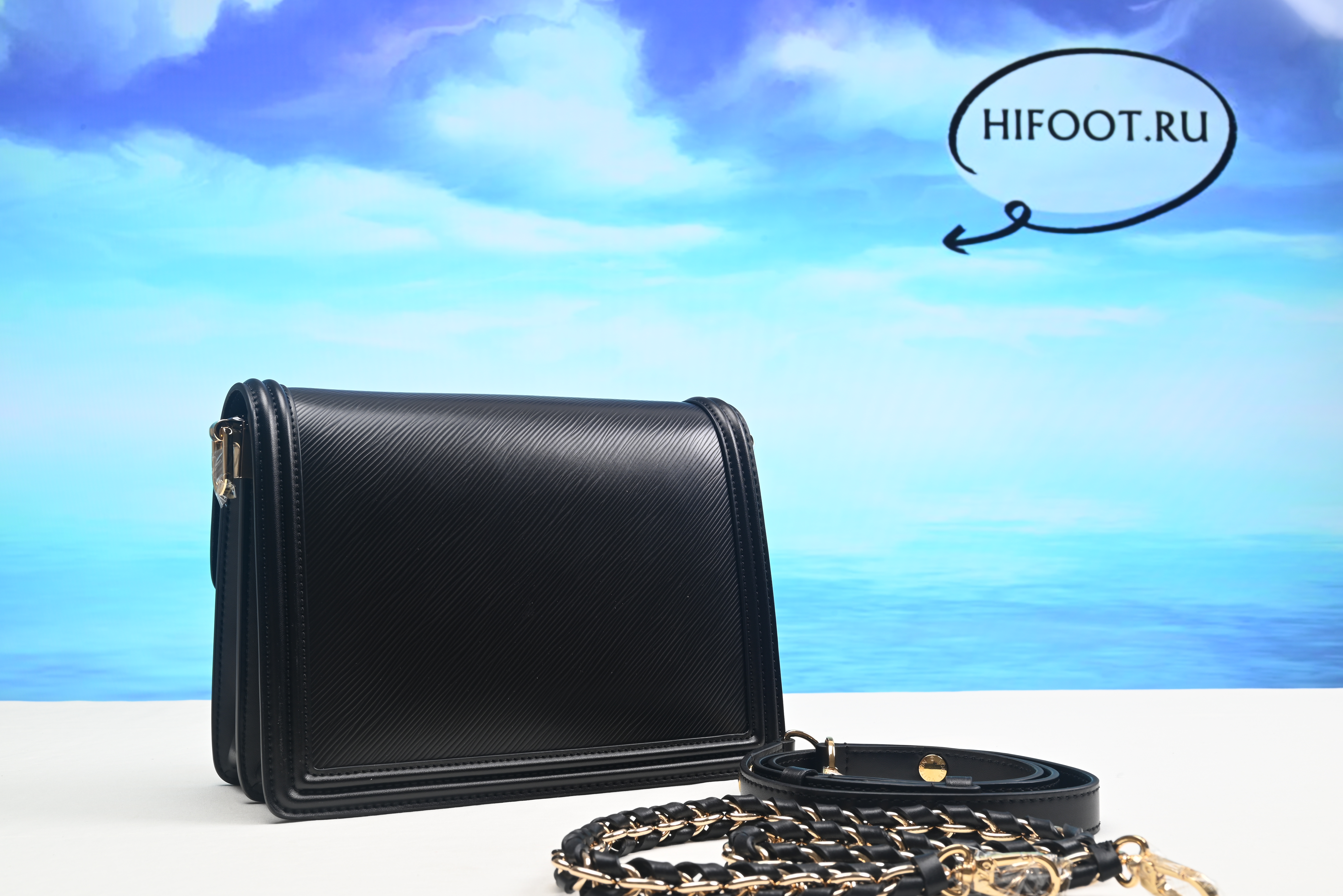 1V Dauphine Shoulder Bag MM Black Epi Leather