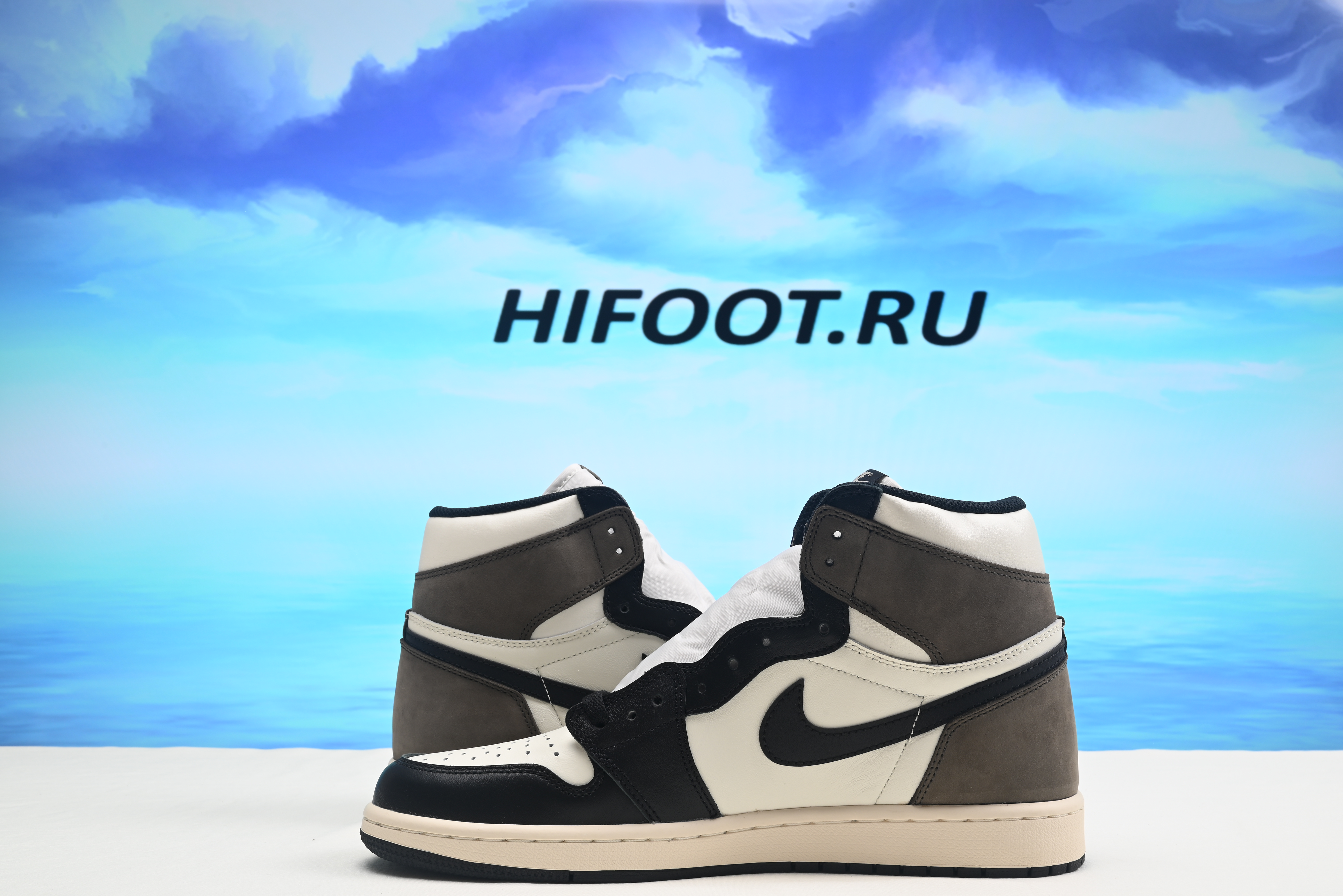 Air Jordan 1 Retro High Dark Mocha 555088-105