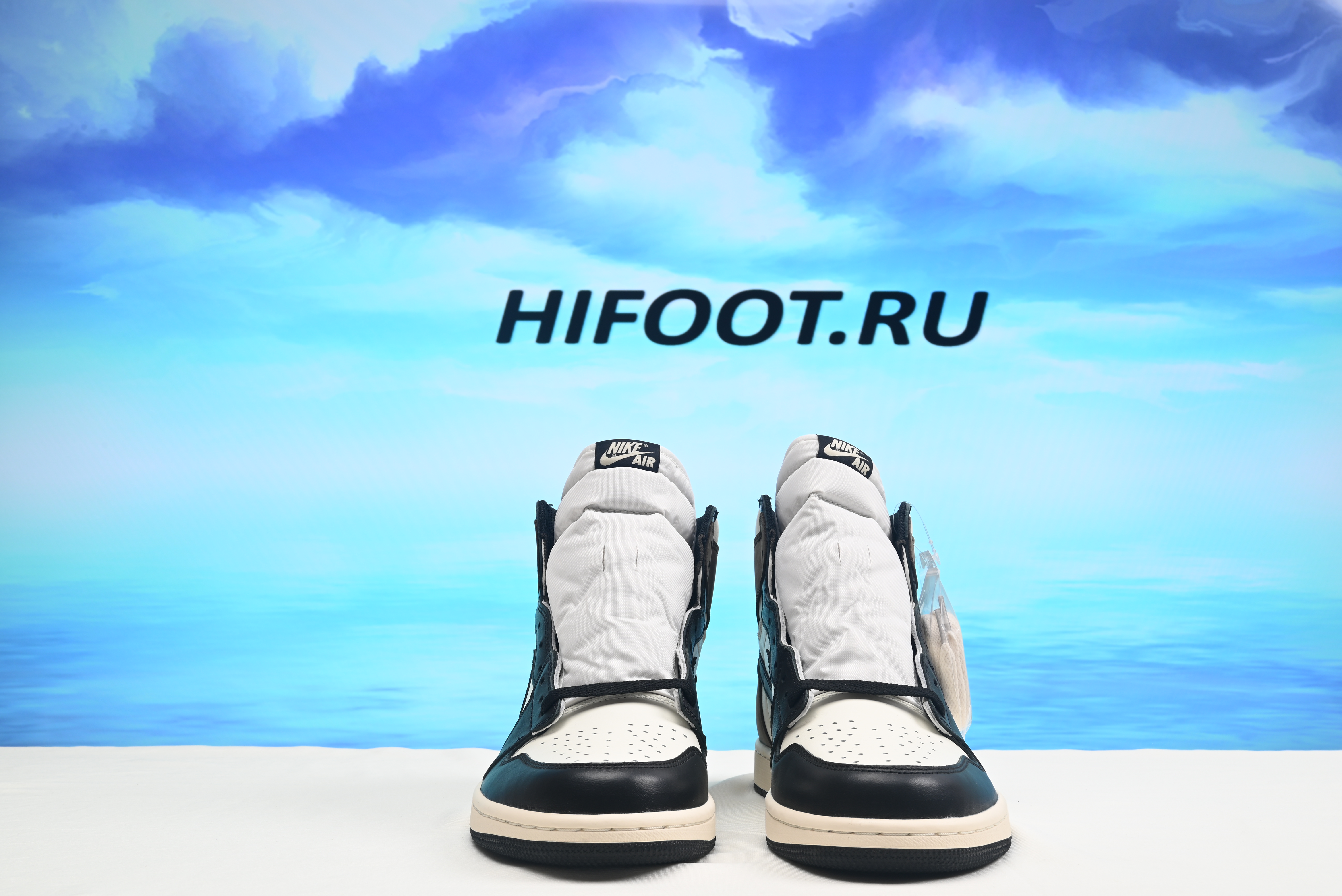 Air Jordan 1 Retro High Dark Mocha 555088-105