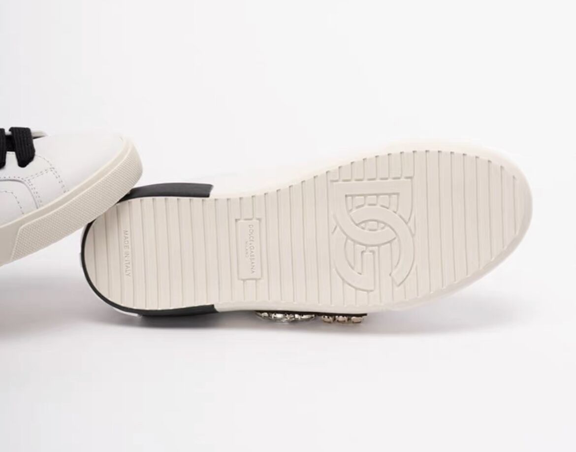 DG sneaker 2023082201