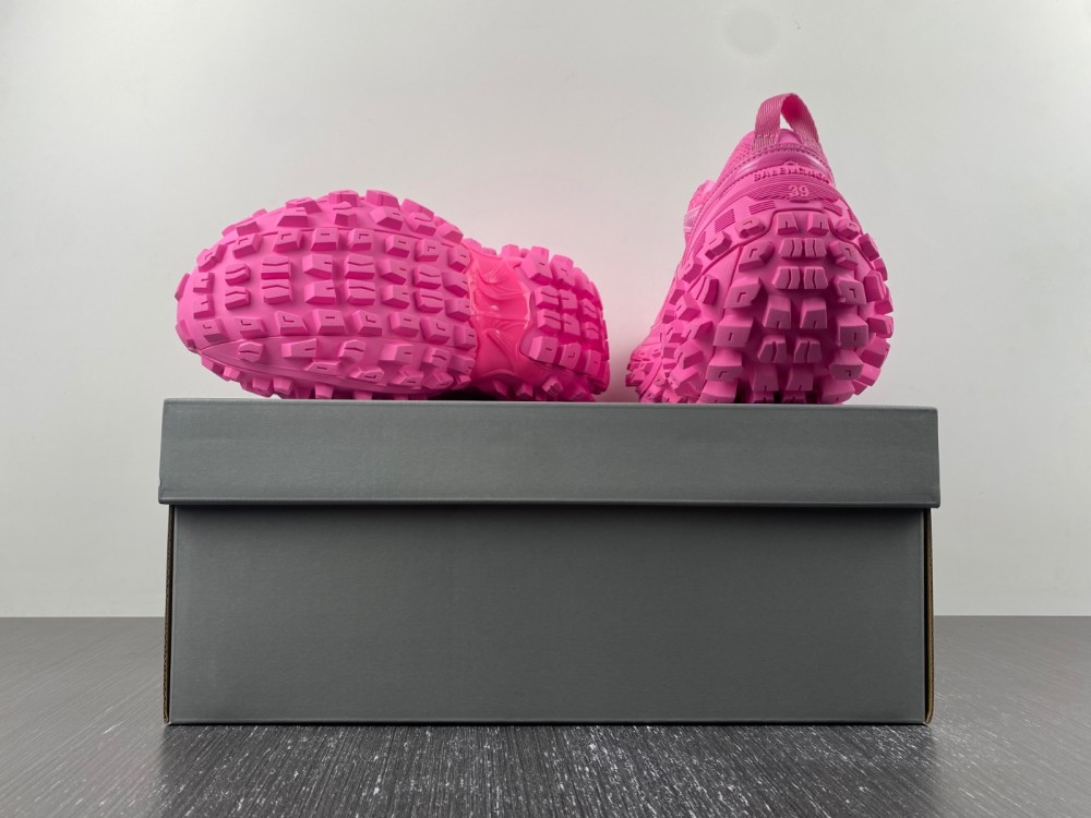 Ba*len*cia*ga bouncer sneaker in pink 2023082201