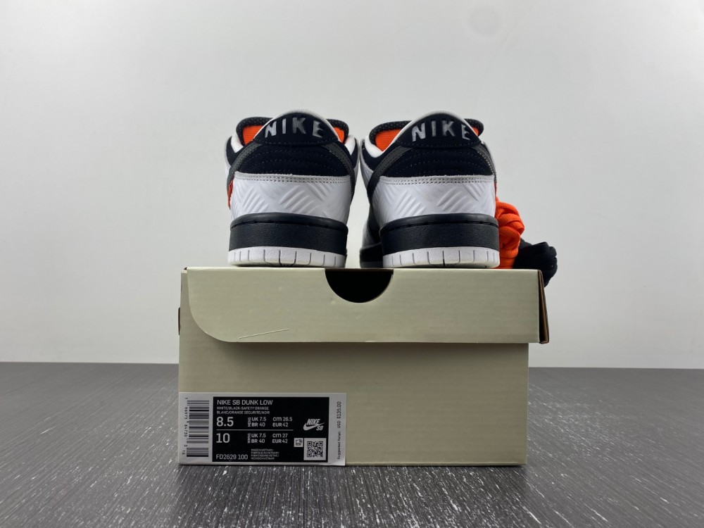Nike TIGHTBOOTH x Dunk Low SB FD2629-100