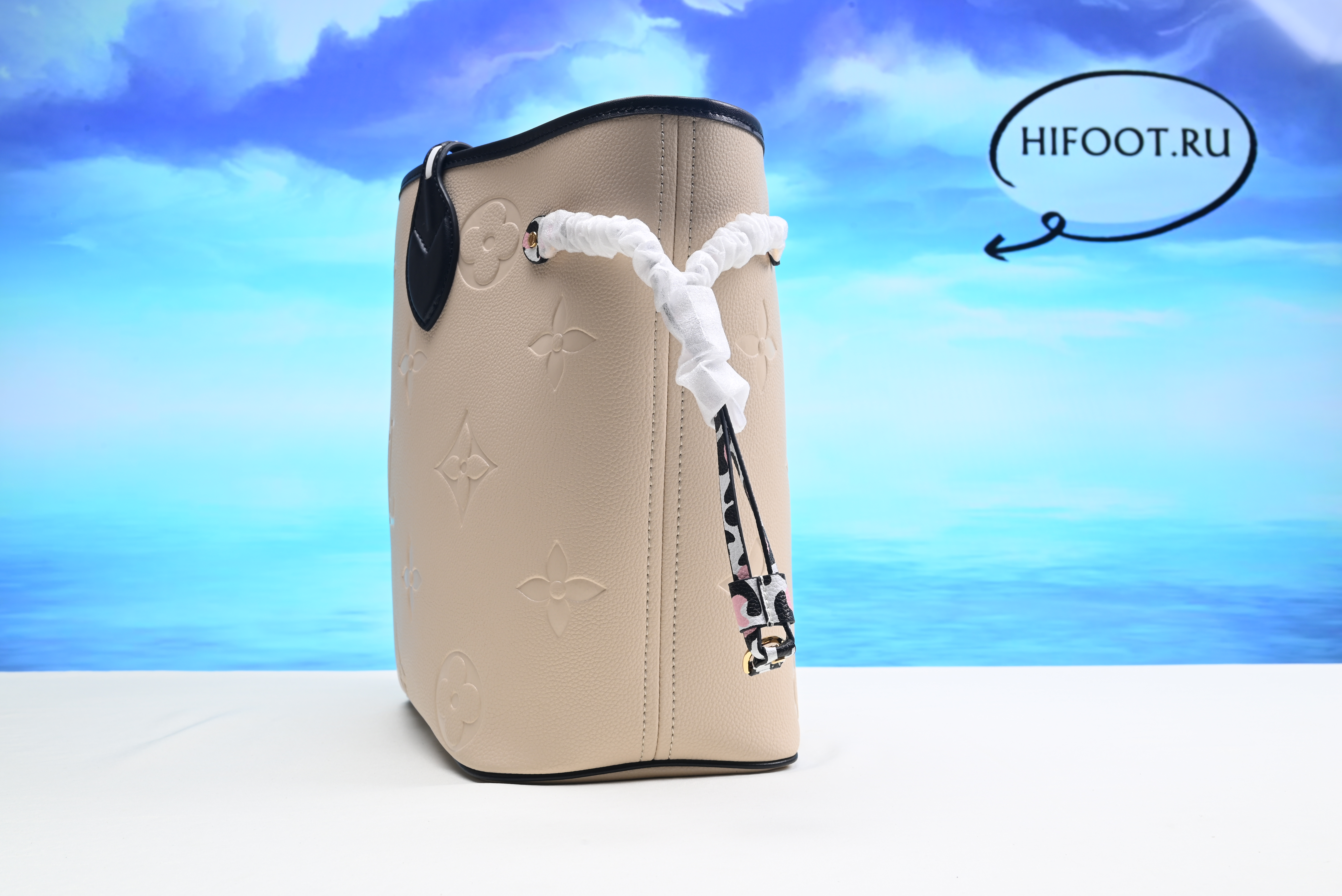 LV Neverfull Tote MM Ivory Leather