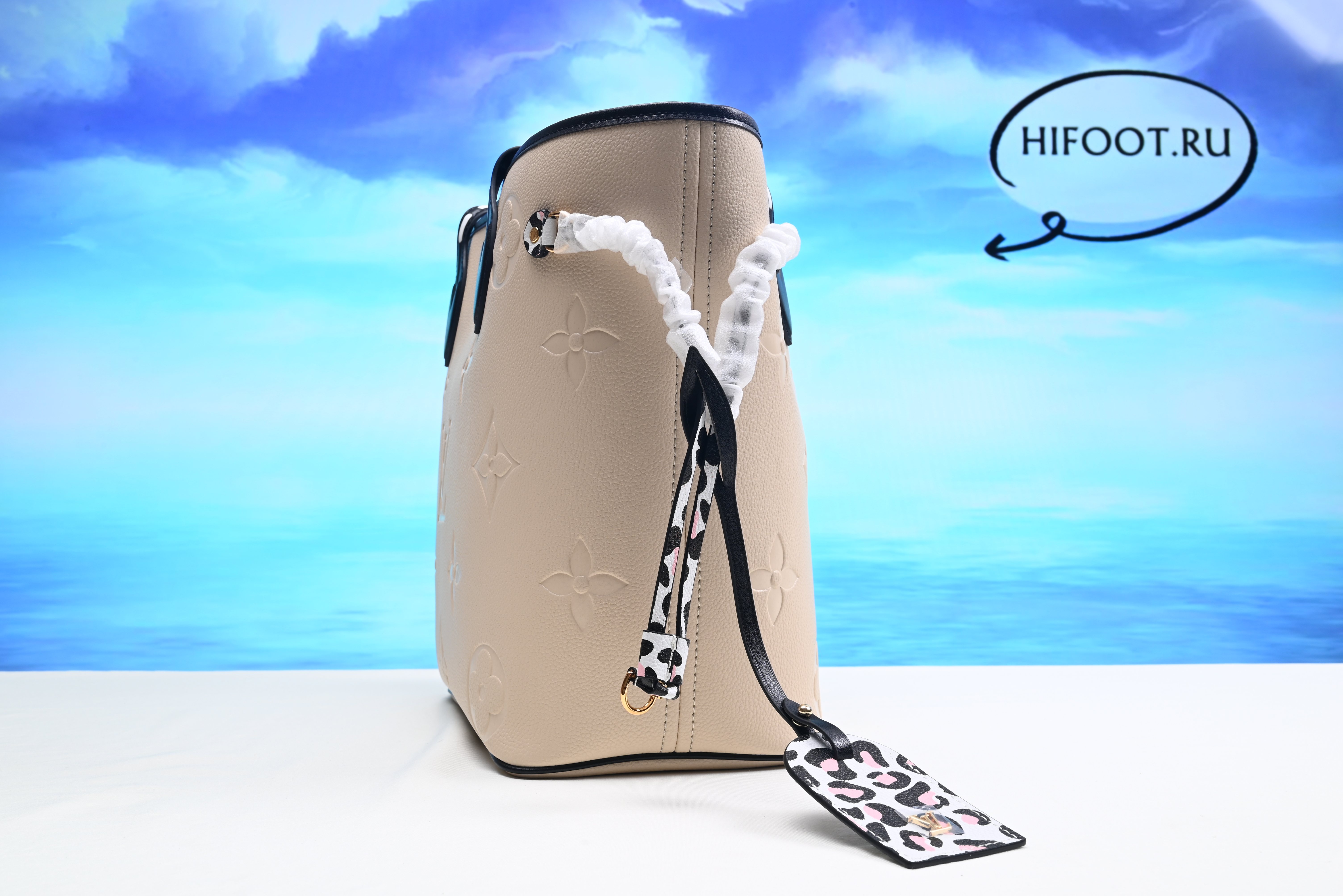 LV Neverfull Tote MM Ivory Leather