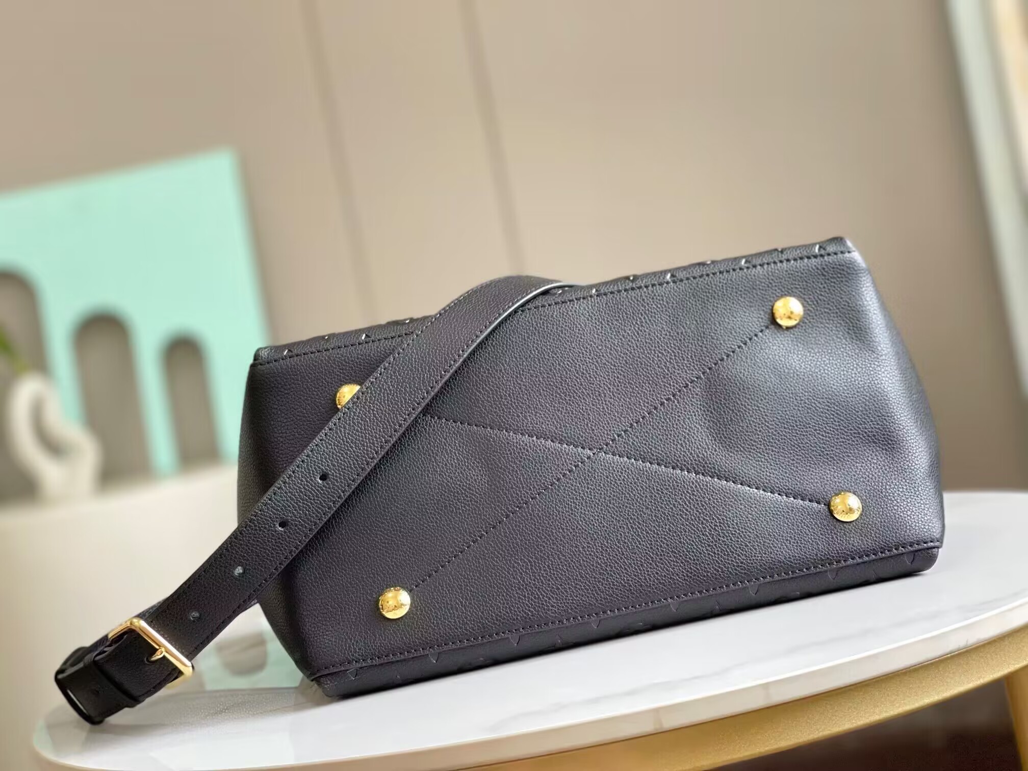 1V Empreinte Maida Hobo Black M45522