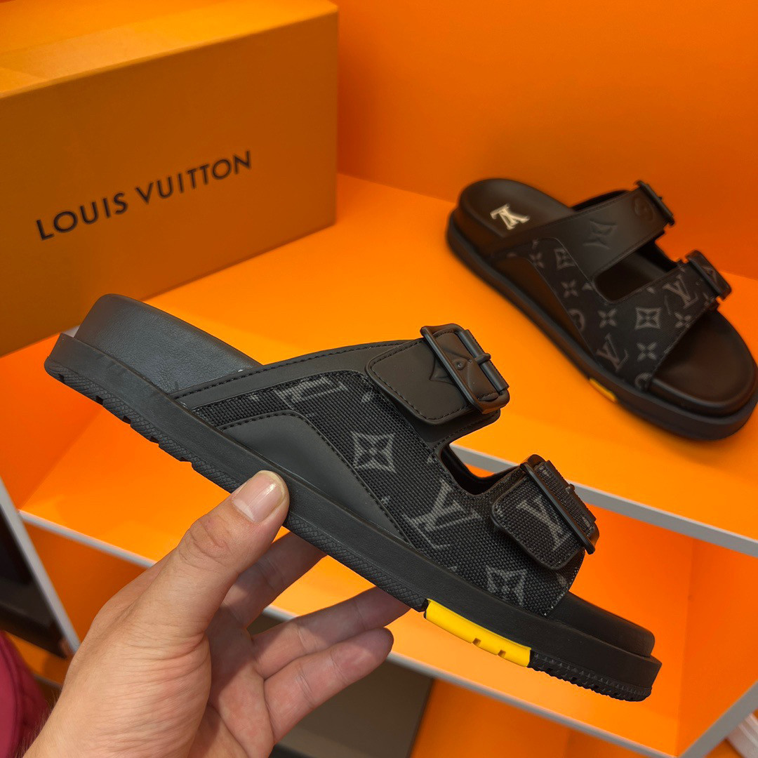 1V sandals 2023082401