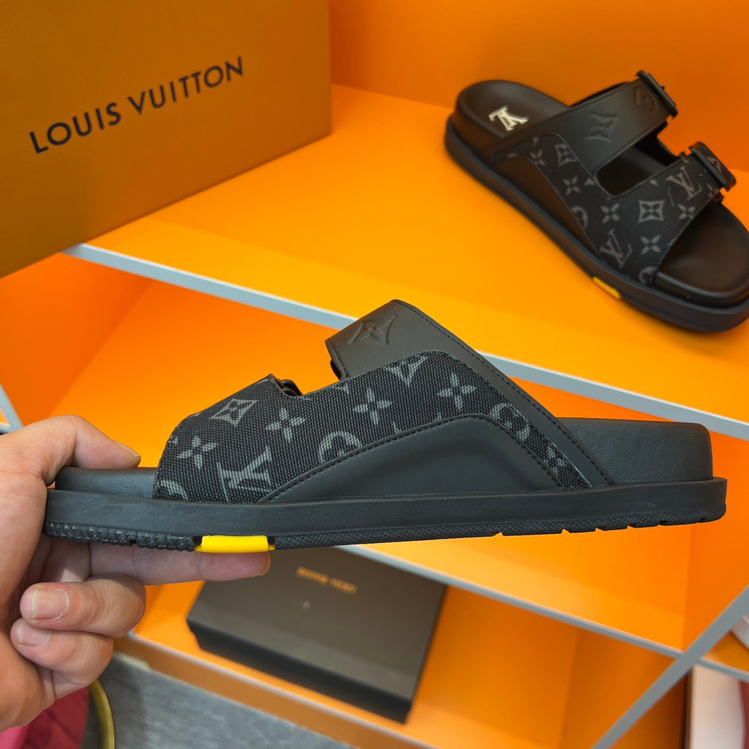 1V sandals 2023082401