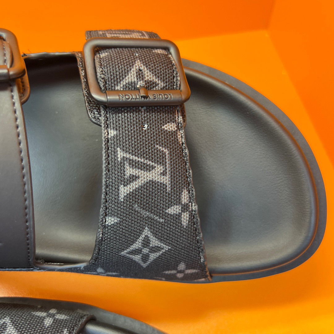 1V sandals 2023082401