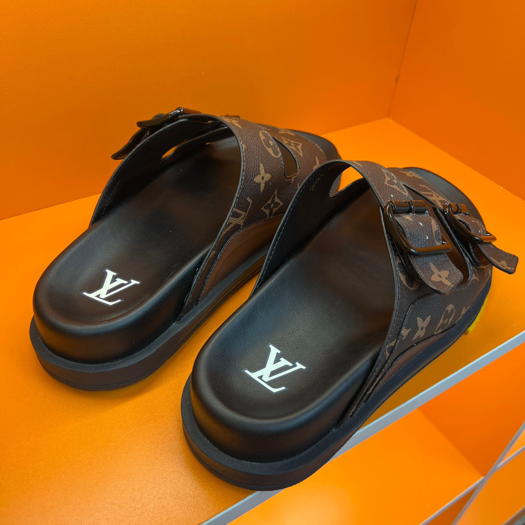 1V sandals 2023082402
