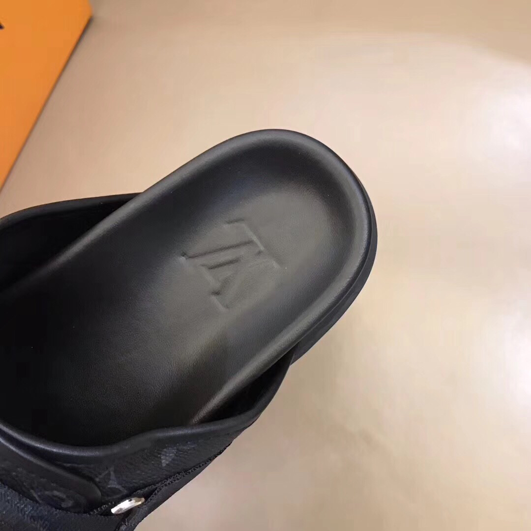 1V sandals 2023082403