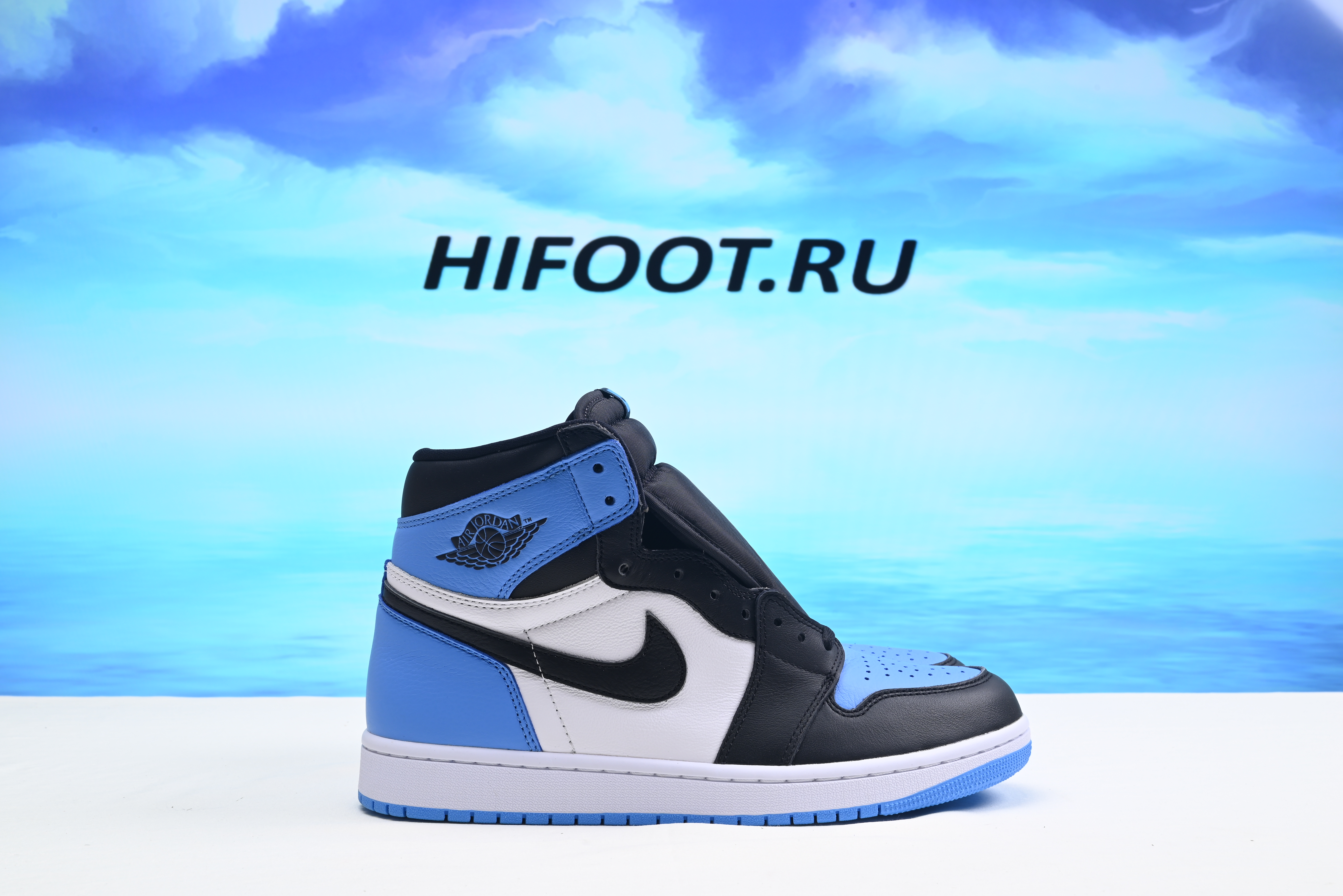 Air Jordan 1 Retro High OG UNC Toe DZ5485-400