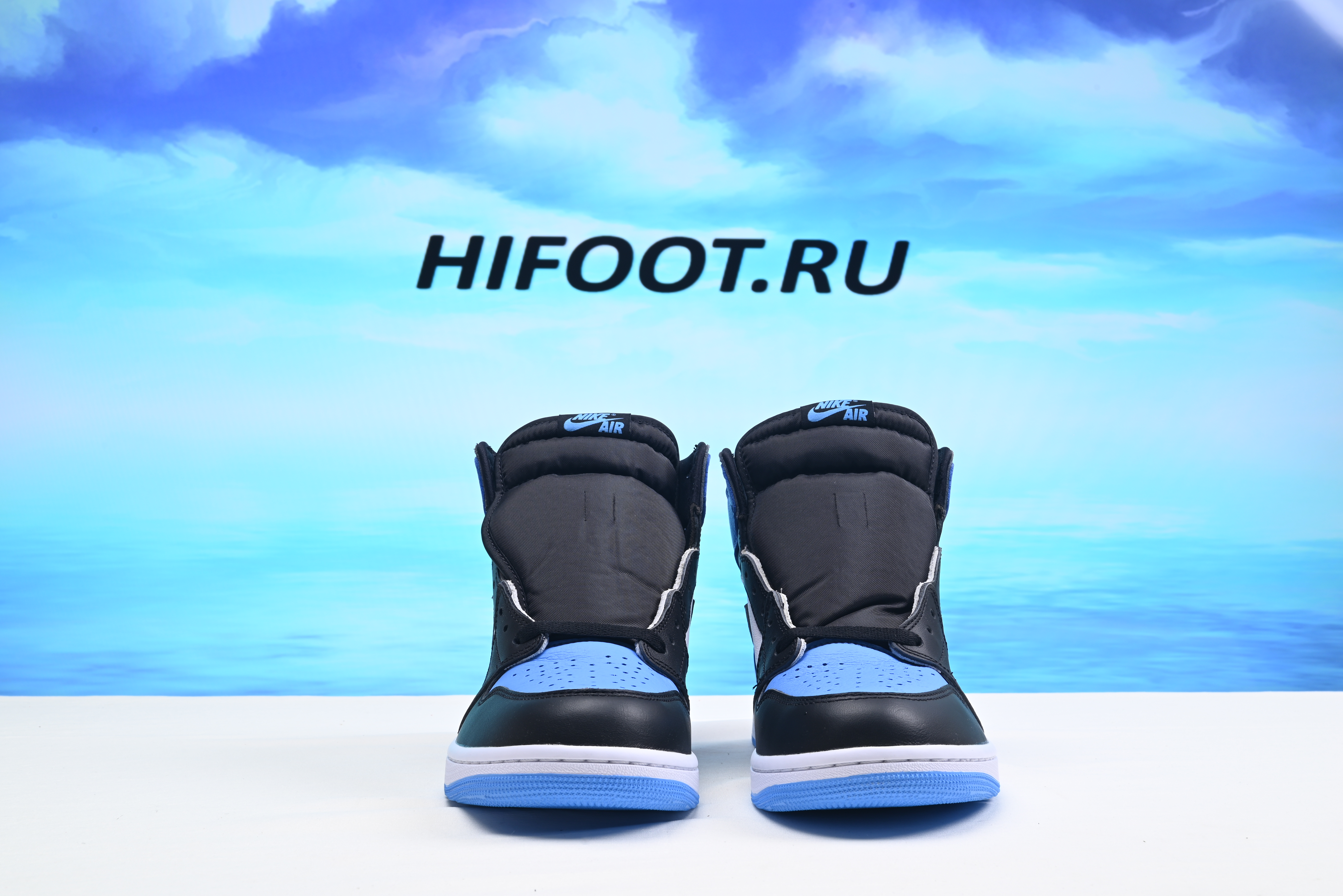 Air Jordan 1 Retro High OG UNC Toe DZ5485-400