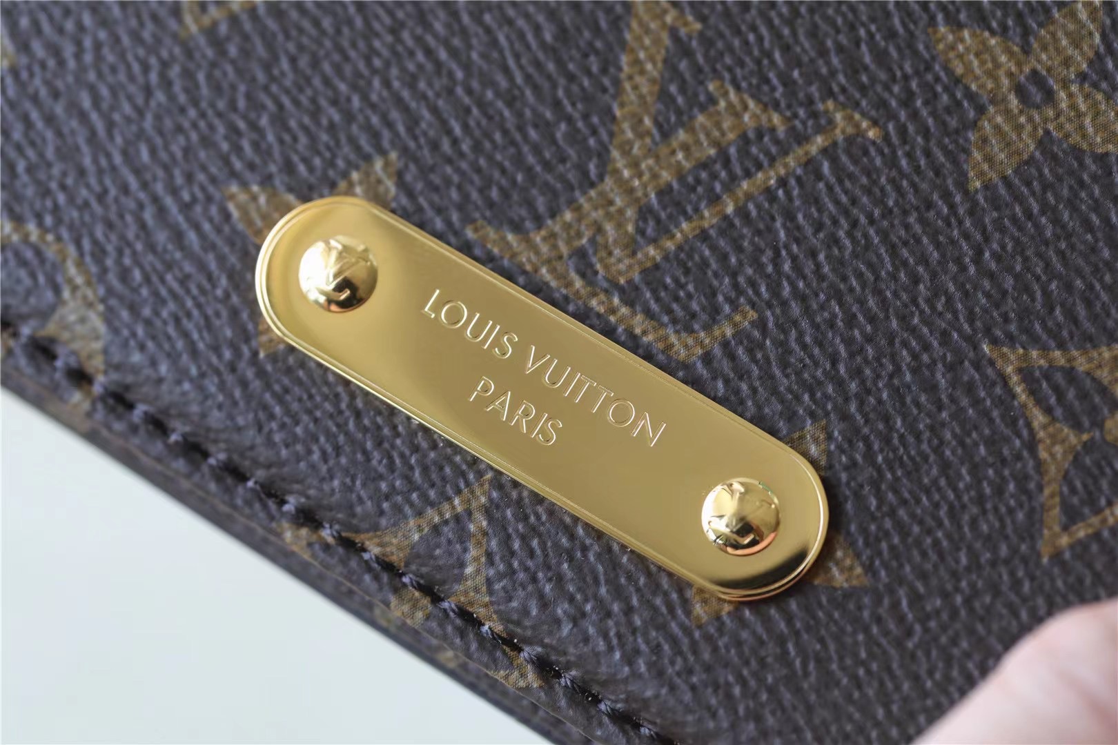 1V Lily Wallet On Chain 20.5*10*3.5