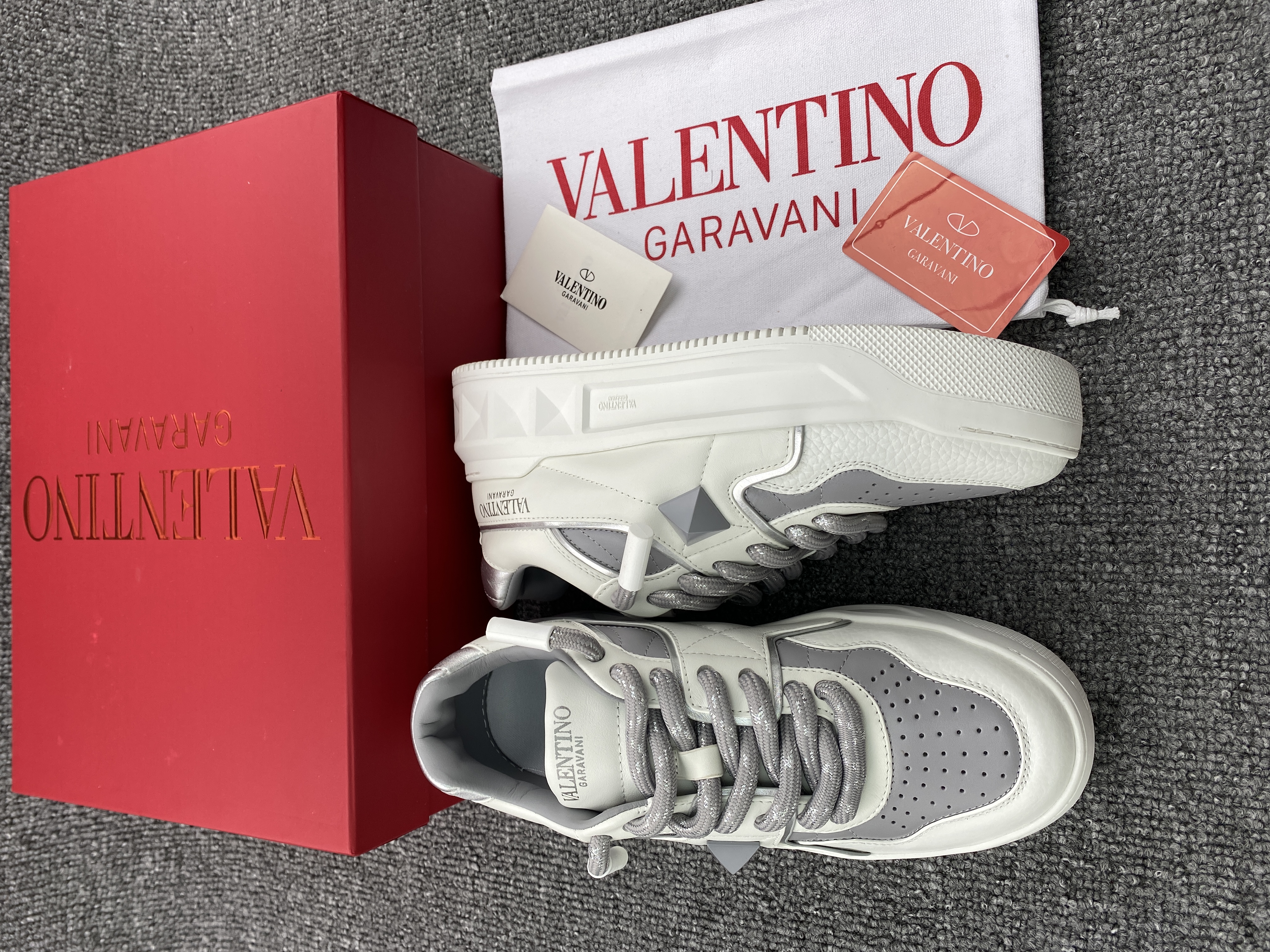Valentino sneaker 2023090602