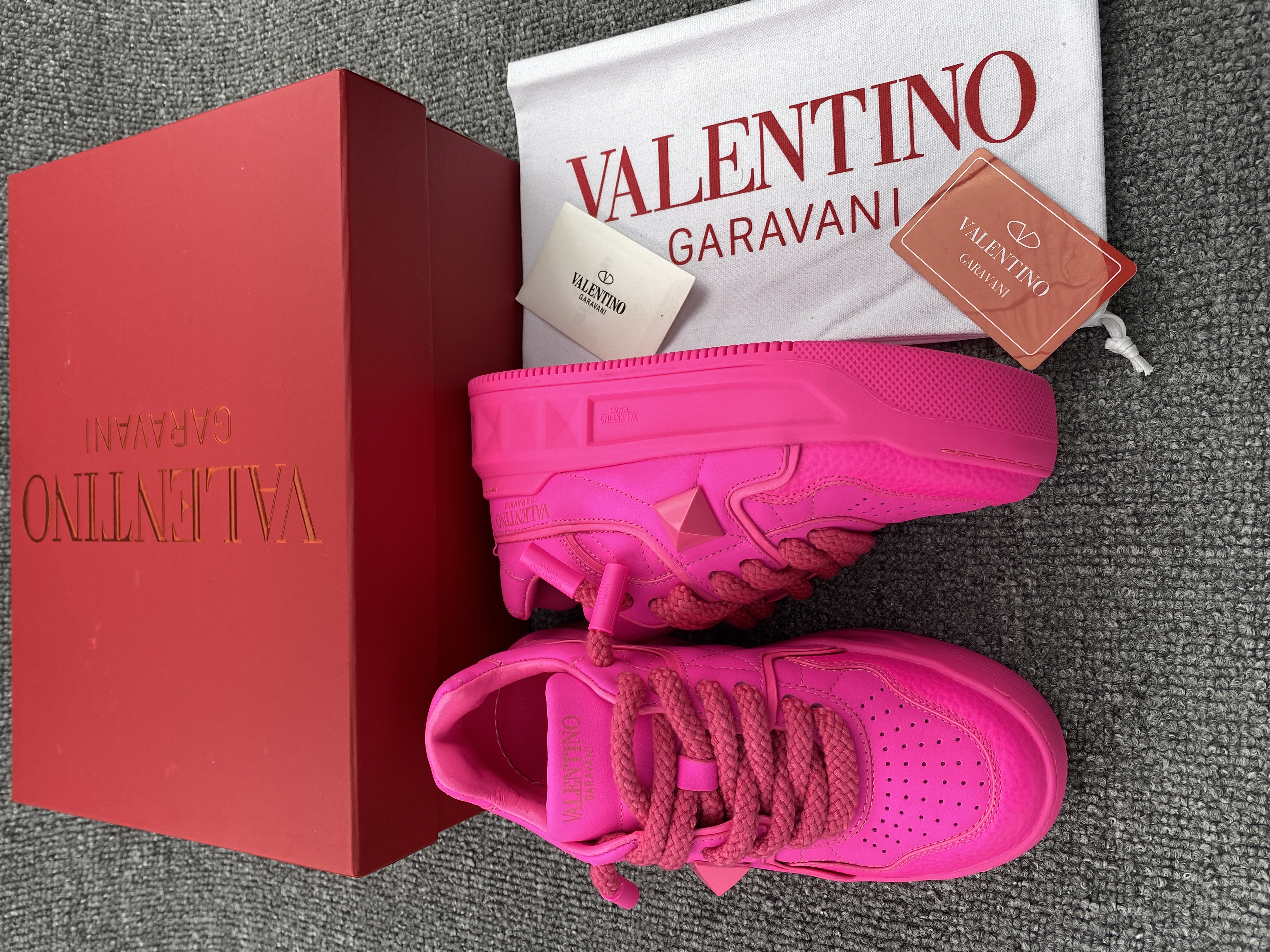 Valentino sneaker 2023090603