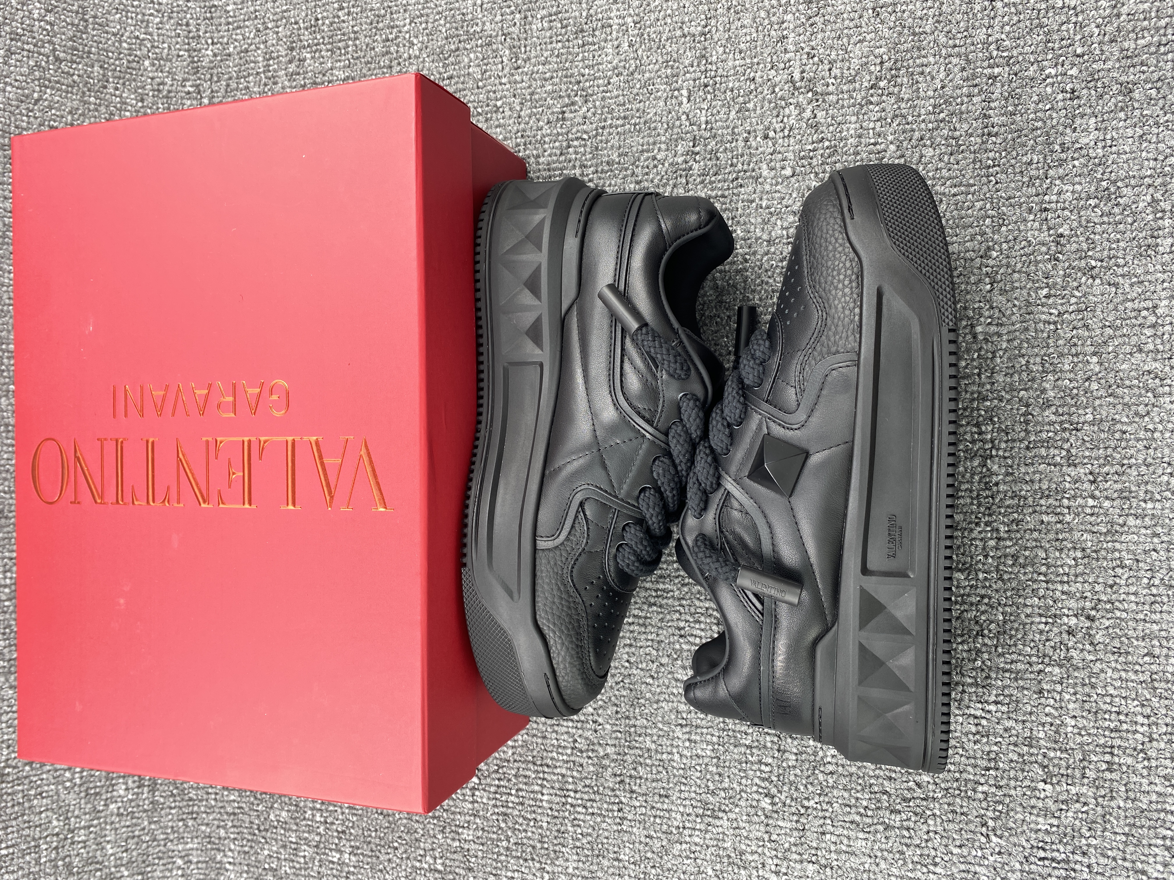 Valentino sneaker 2023090604