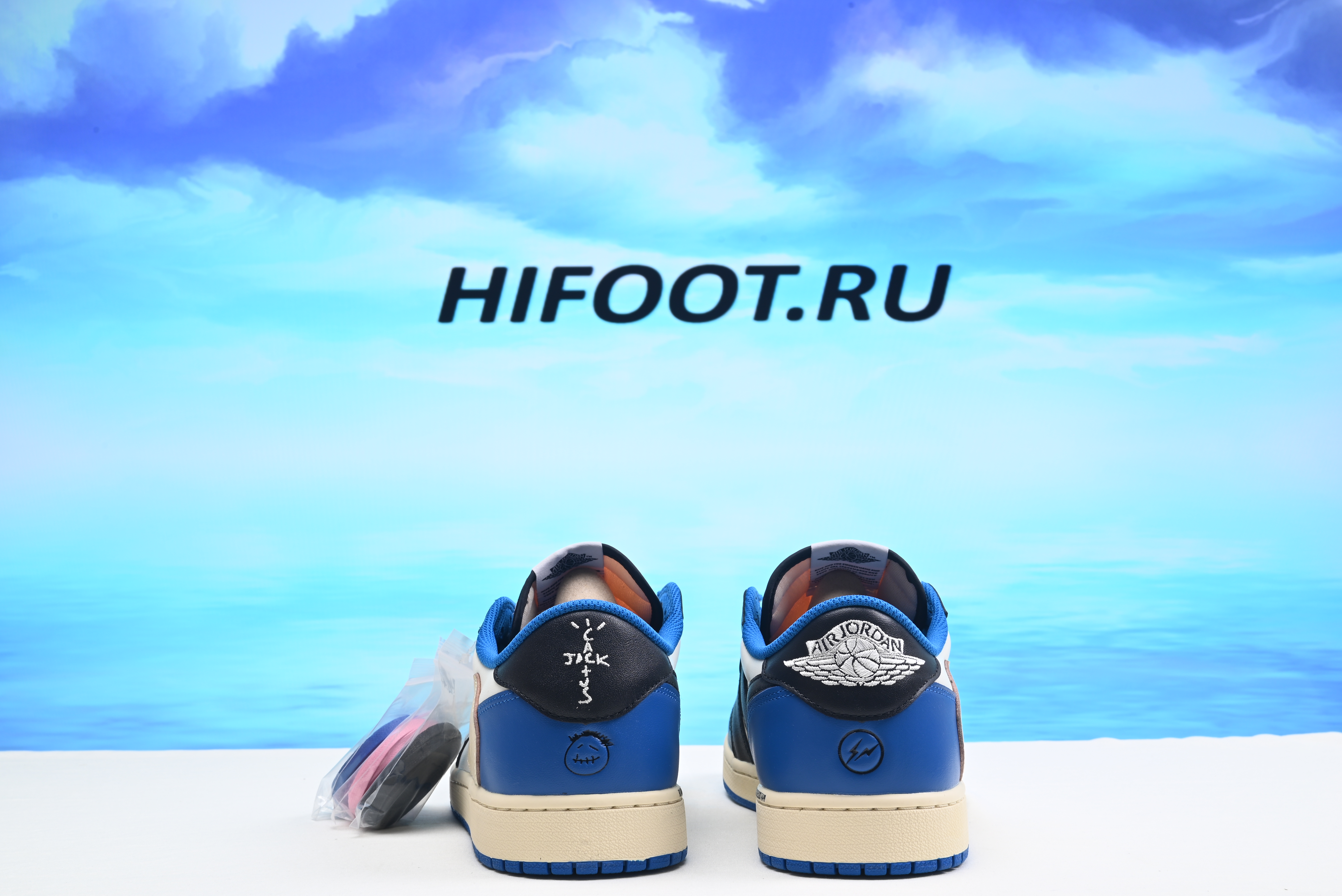 Jordan 1 Low Fragment Travis Scott DM7866-140