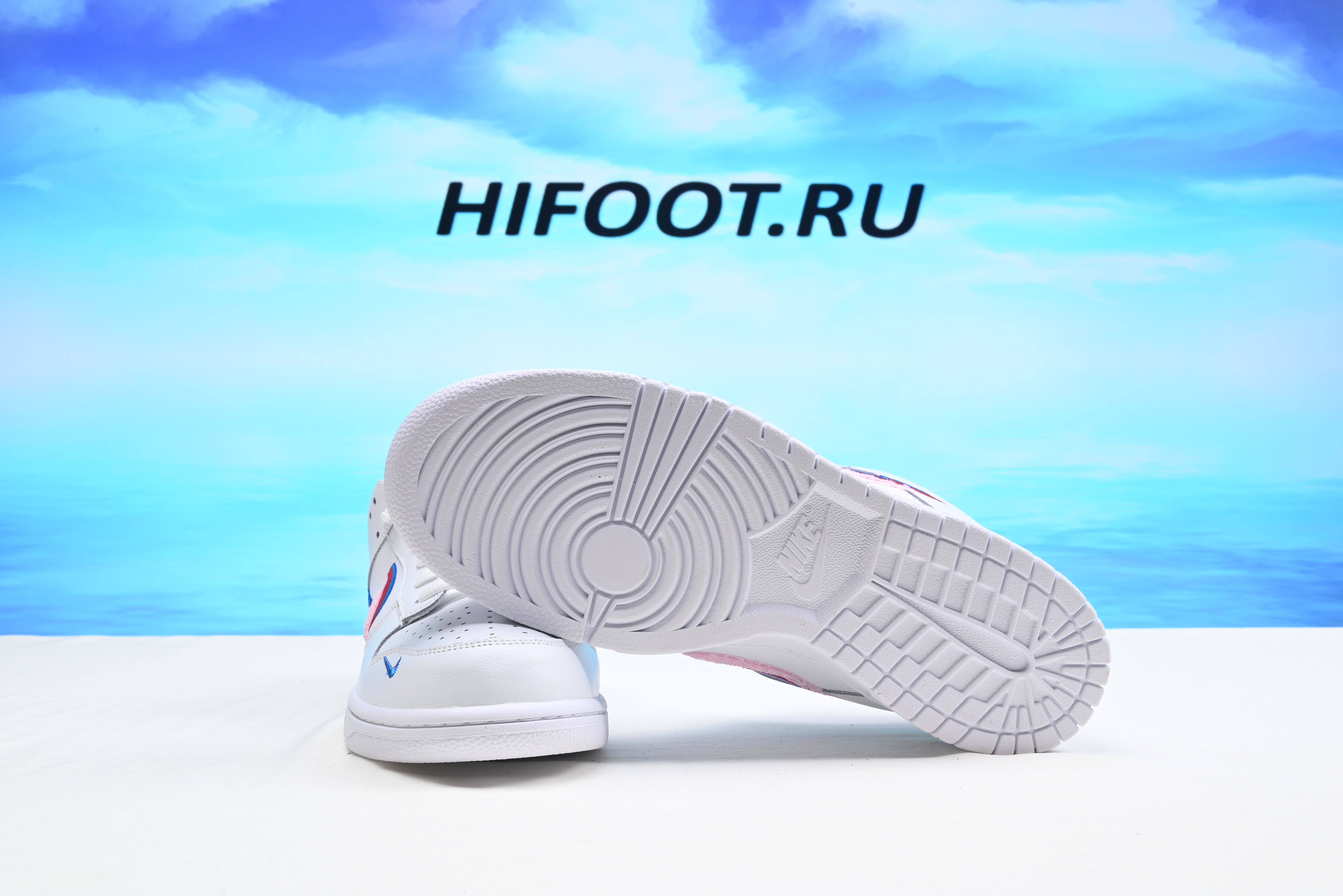 Parra x Nike Dunk Low OG SB QS CN4504-100