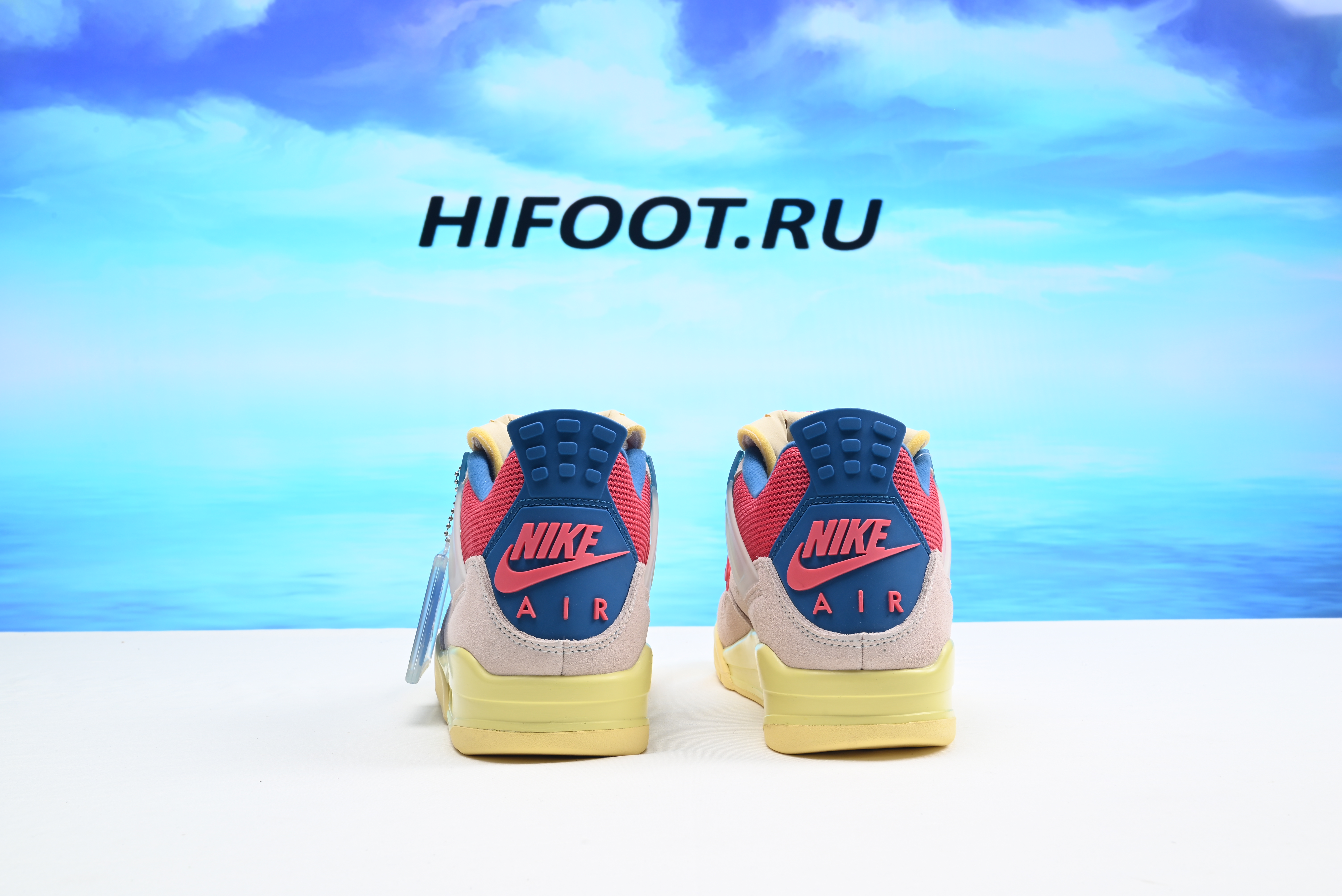 Jordan 4 Retro Union Guava Ice  DC9533-800