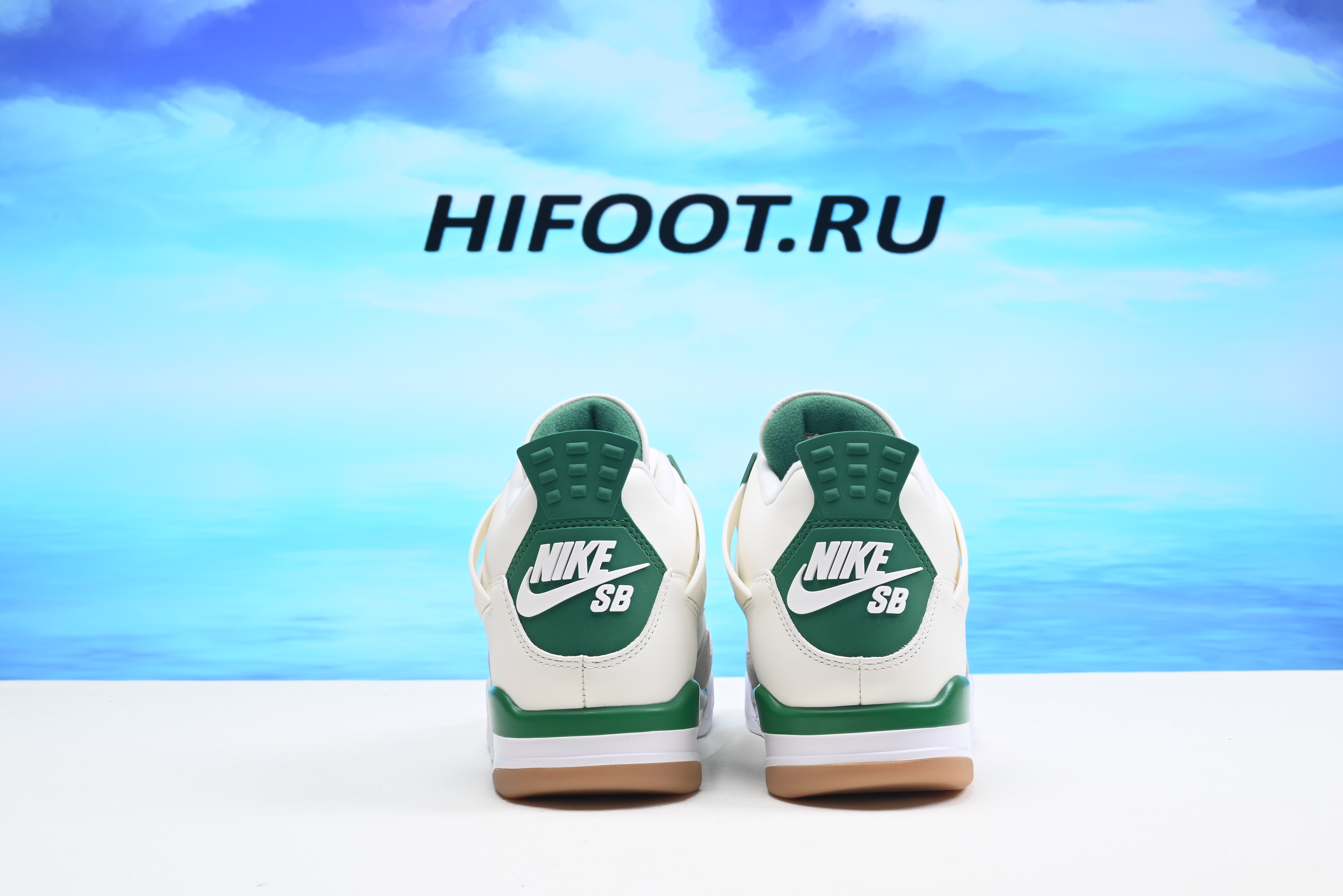 Jordan 4 Retro SB Pine Green DR5415-103