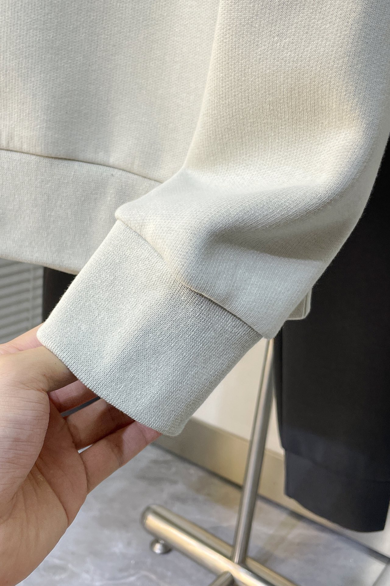 LV sweater 2023091401