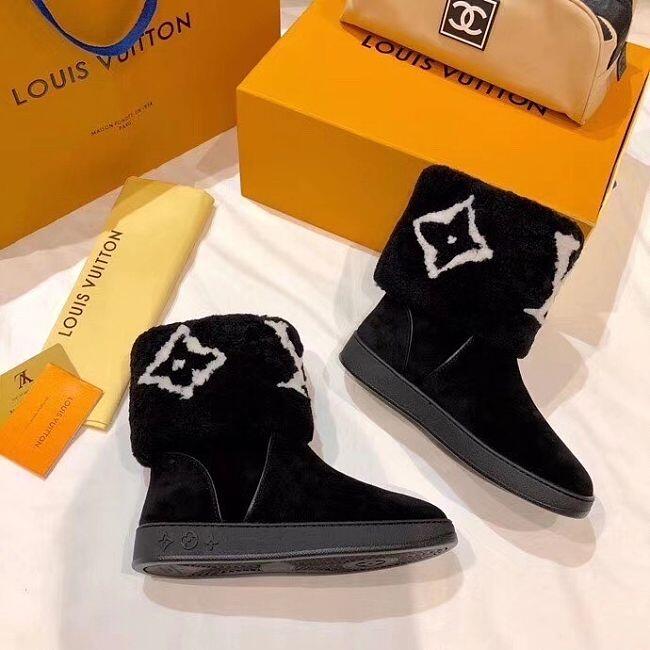 lv l**is V*t*n boots 2023091401